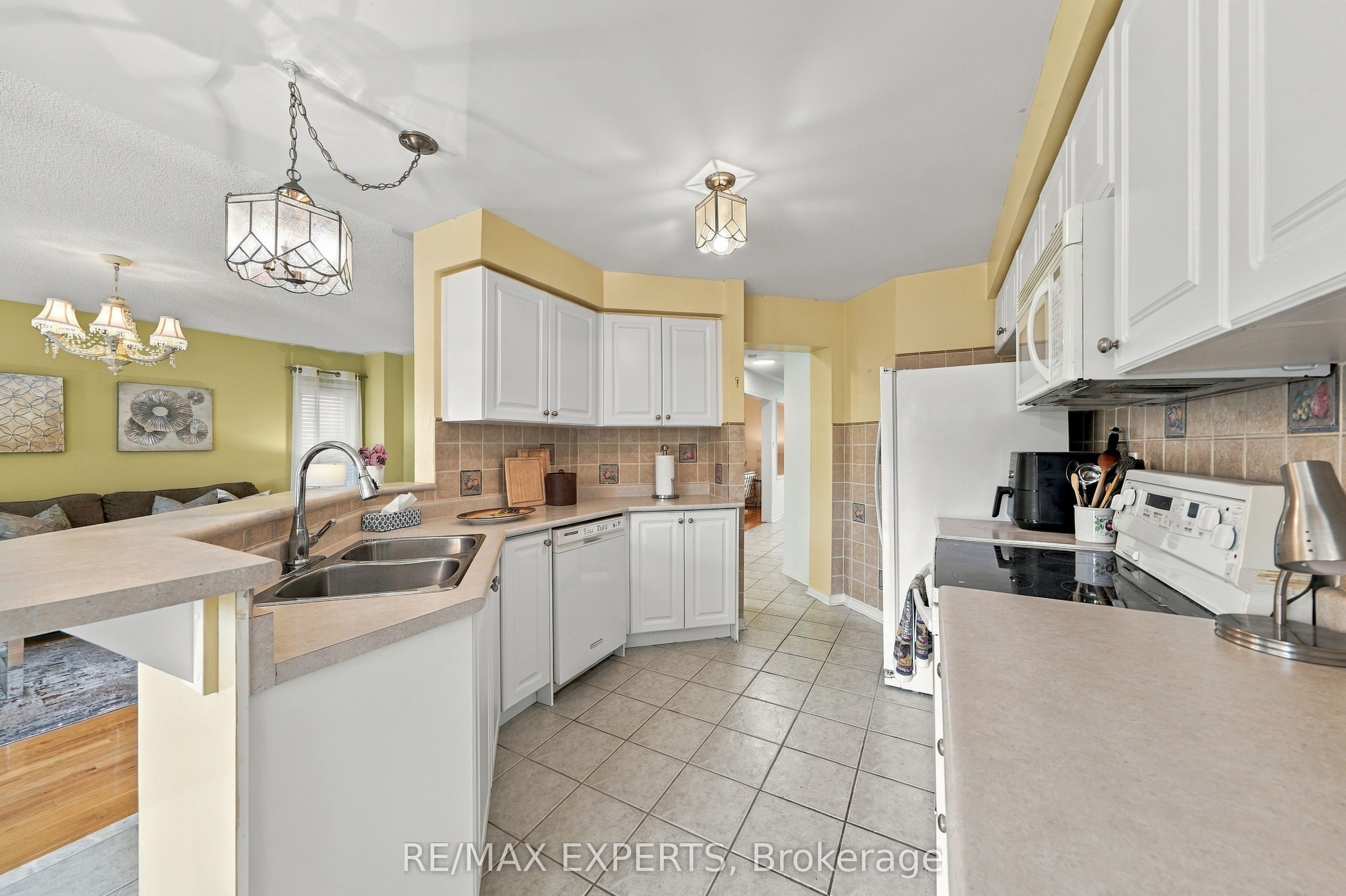 27 Mallard Marsh Crescent Property Photo 13