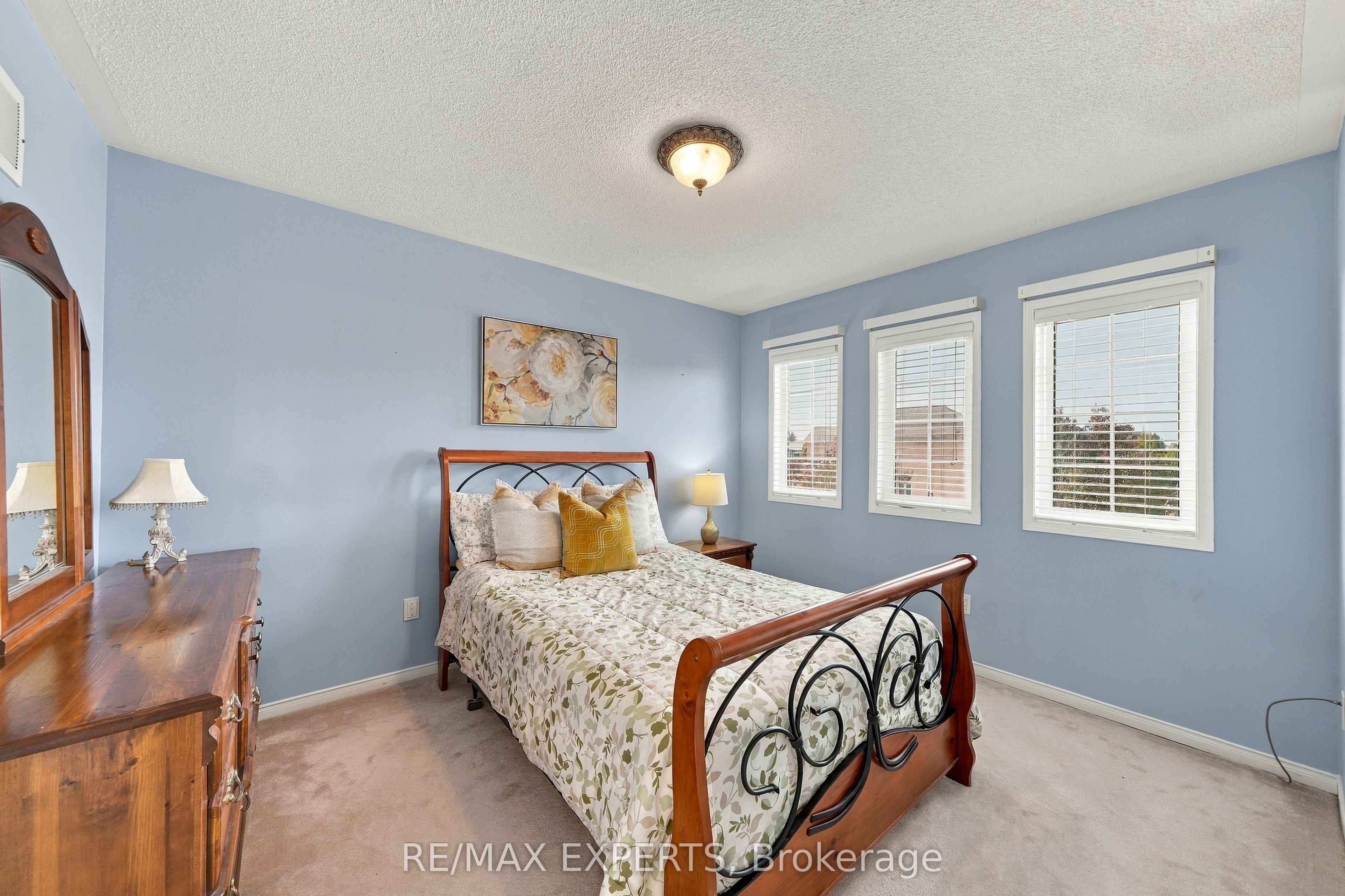 27 Mallard Marsh Crescent Property Photo 22