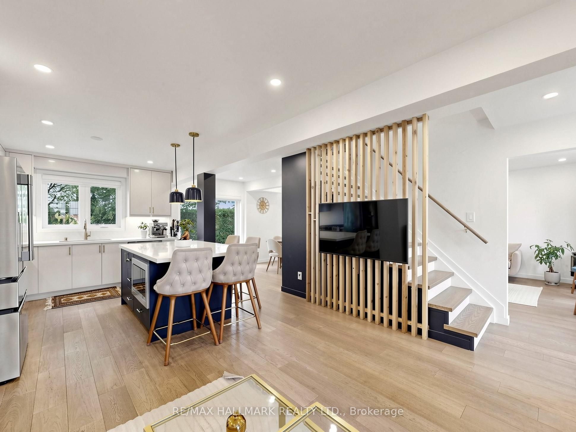 400 Handley Crescent Property Photo 9