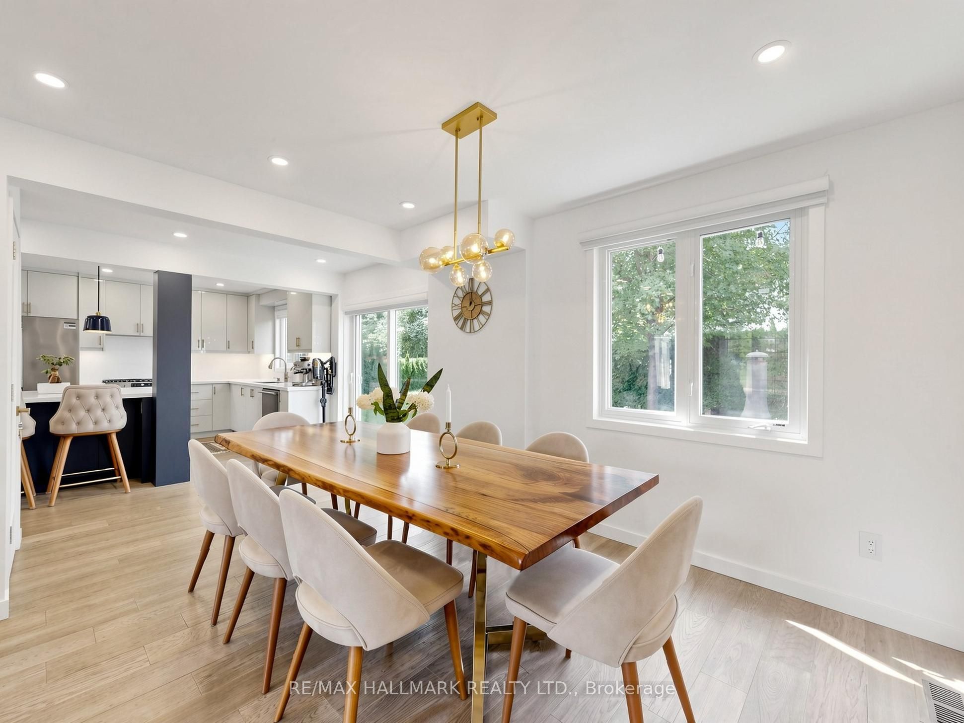 400 Handley Crescent Property Photo 13