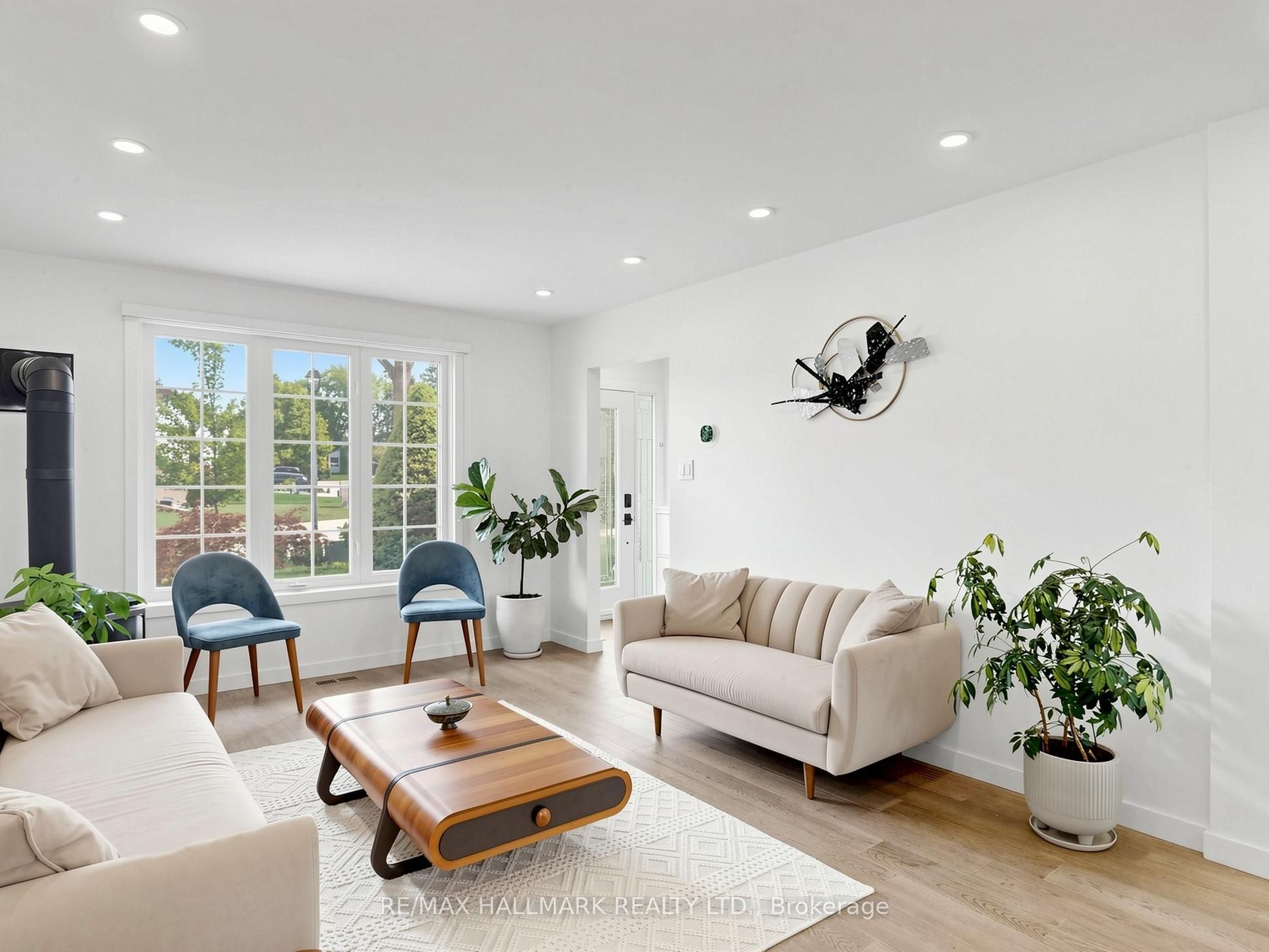 400 Handley Crescent Property Photo 17