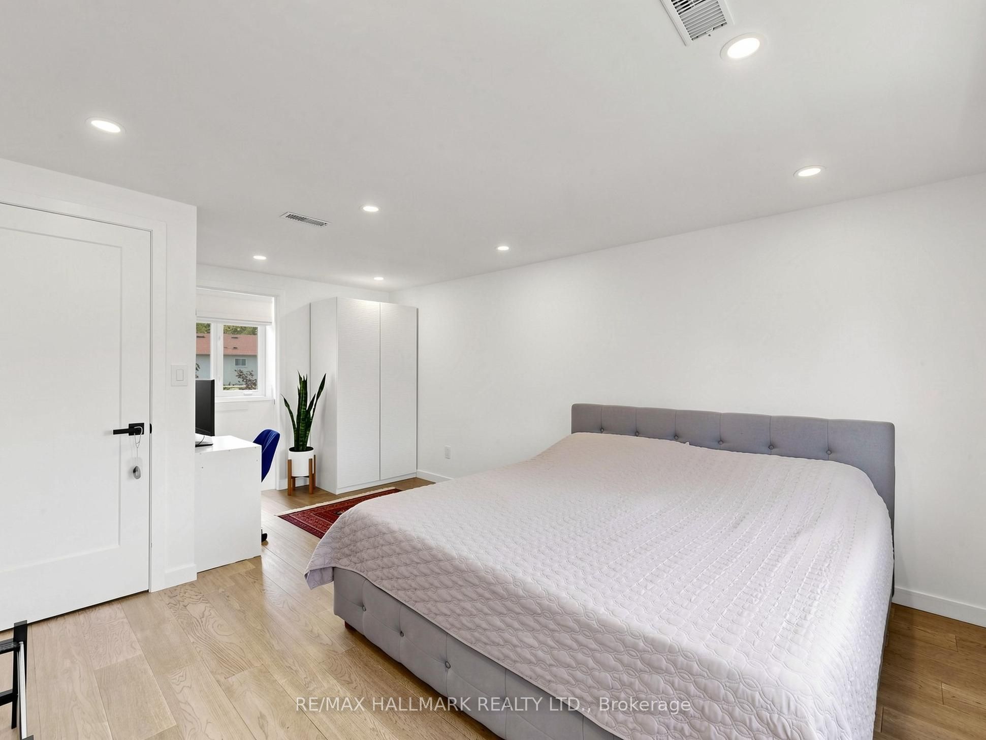 400 Handley Crescent Property Photo 21