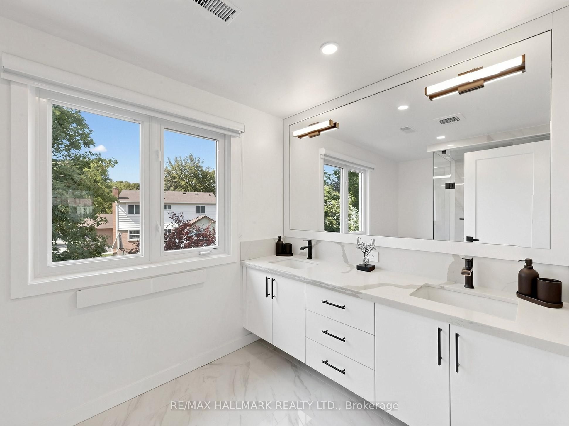 400 Handley Crescent Property Photo 23
