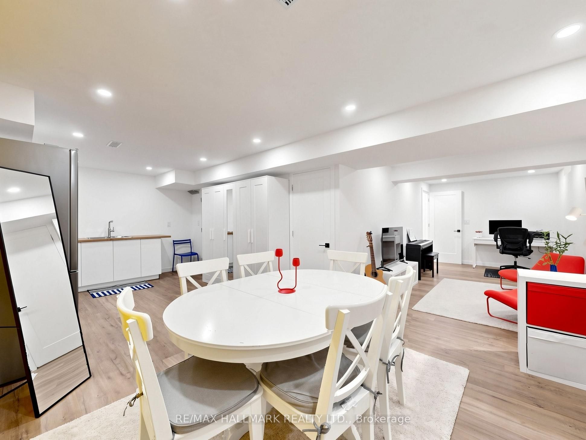 400 Handley Crescent Property Photo 35
