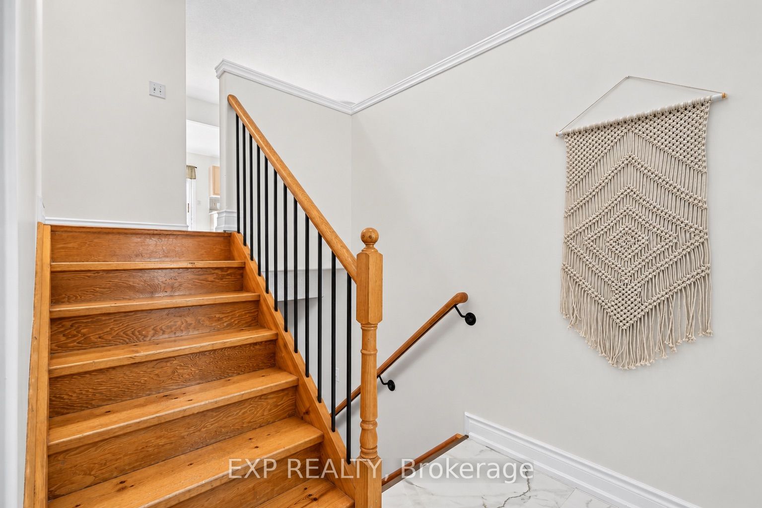 2434 Ralph Street Property Photo 3