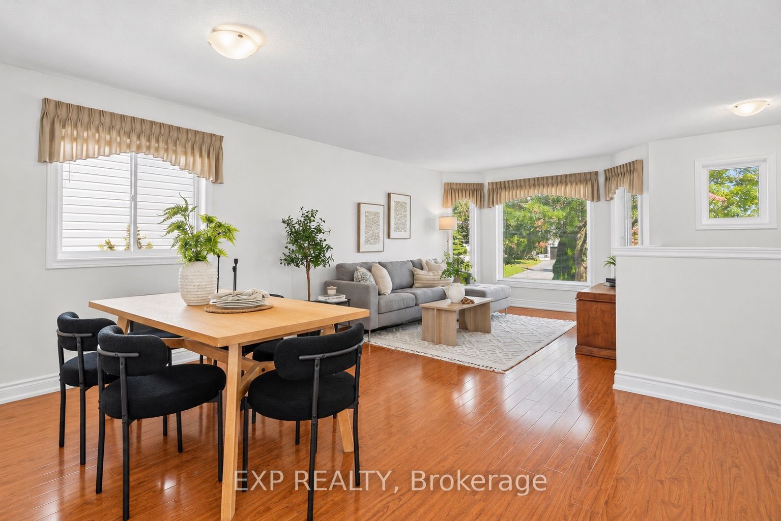 2434 Ralph Street Property Photo 6
