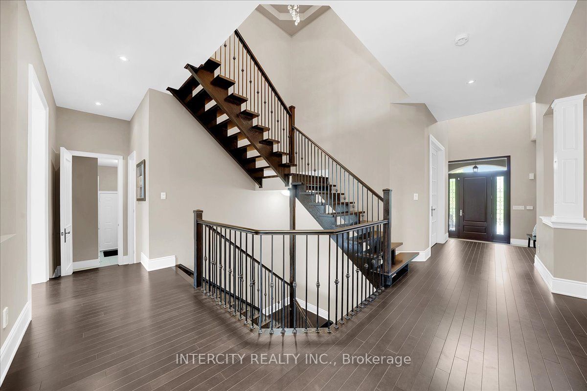 233 Carisbrooke Circle Property Photo 12