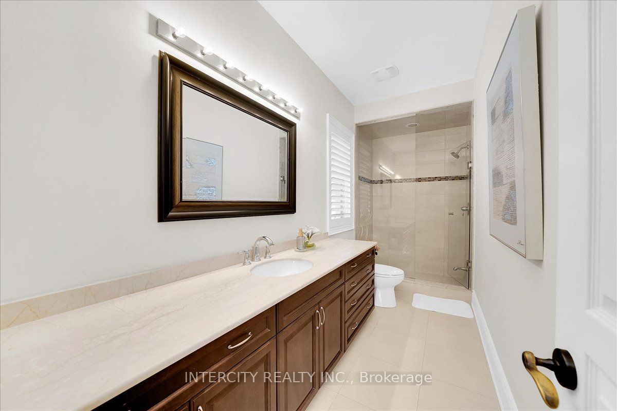 233 Carisbrooke Circle Property Photo 36