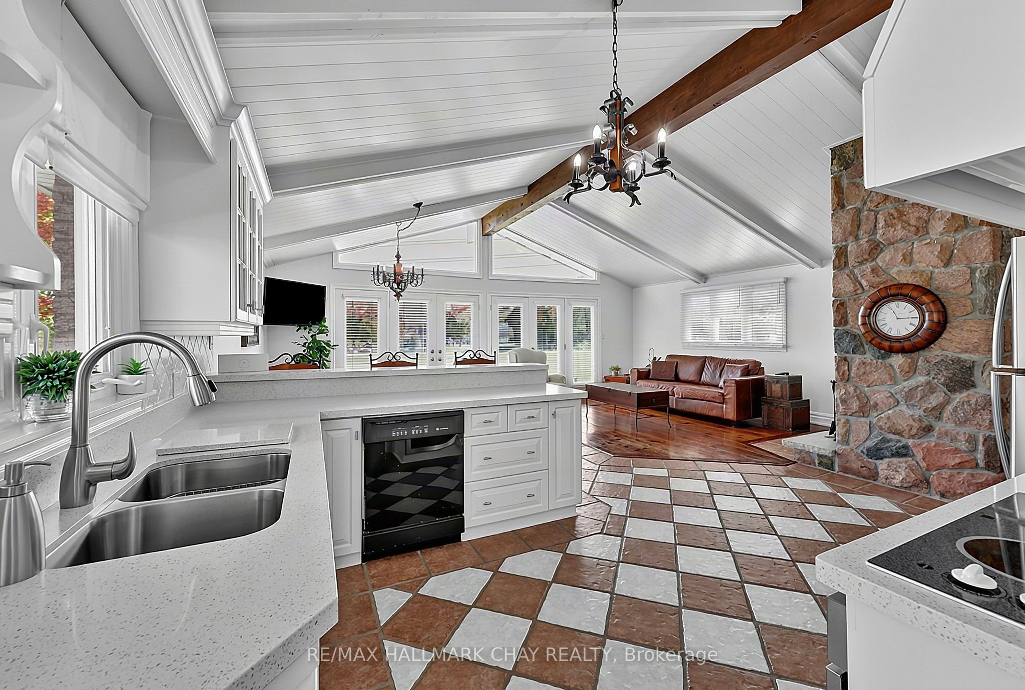 2544 Tottenham Road Property Photo 22