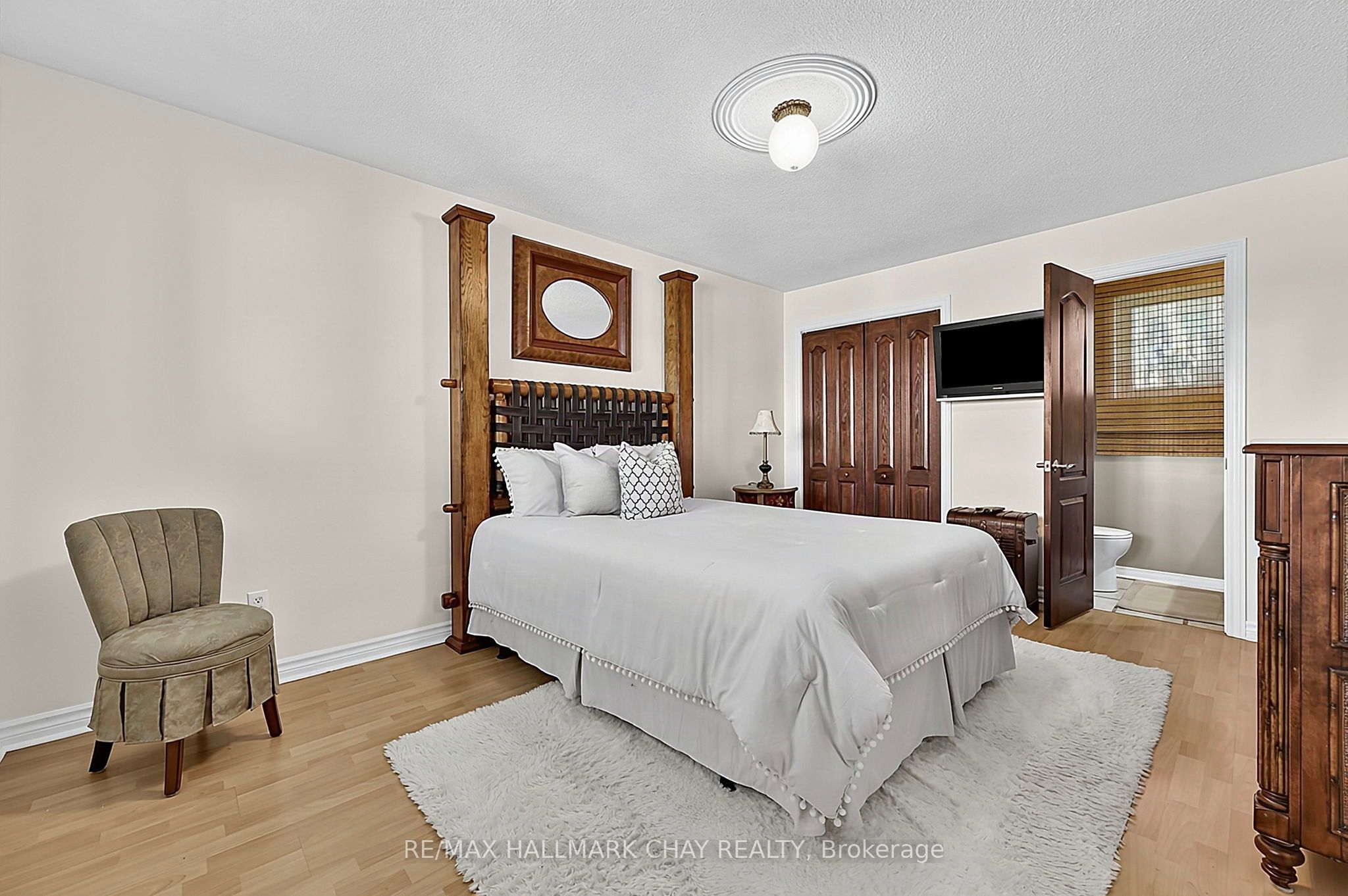 2544 Tottenham Road Property Photo 32