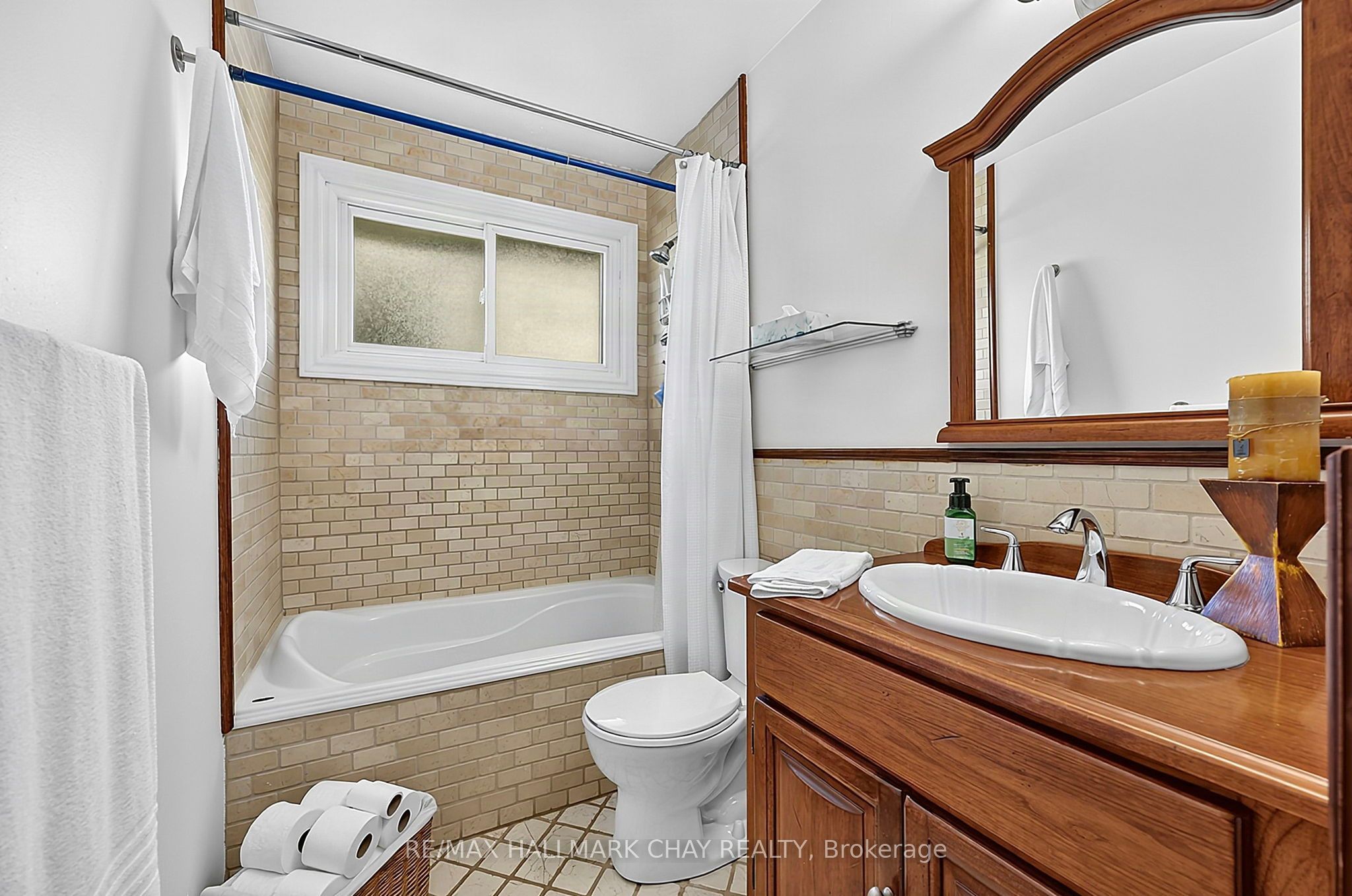 2544 Tottenham Road Property Photo 36