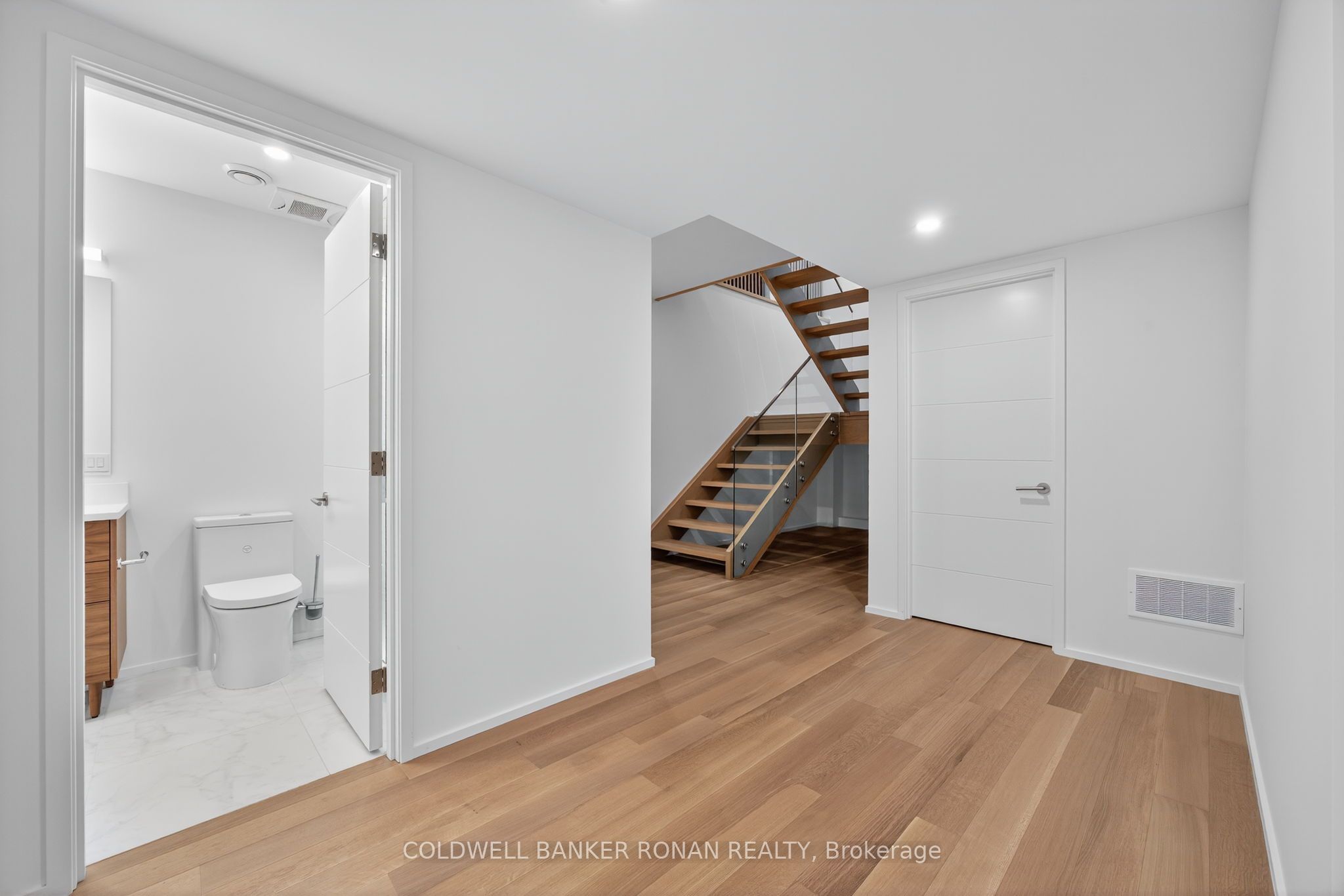 9 Gray Avenue Property Photo 40