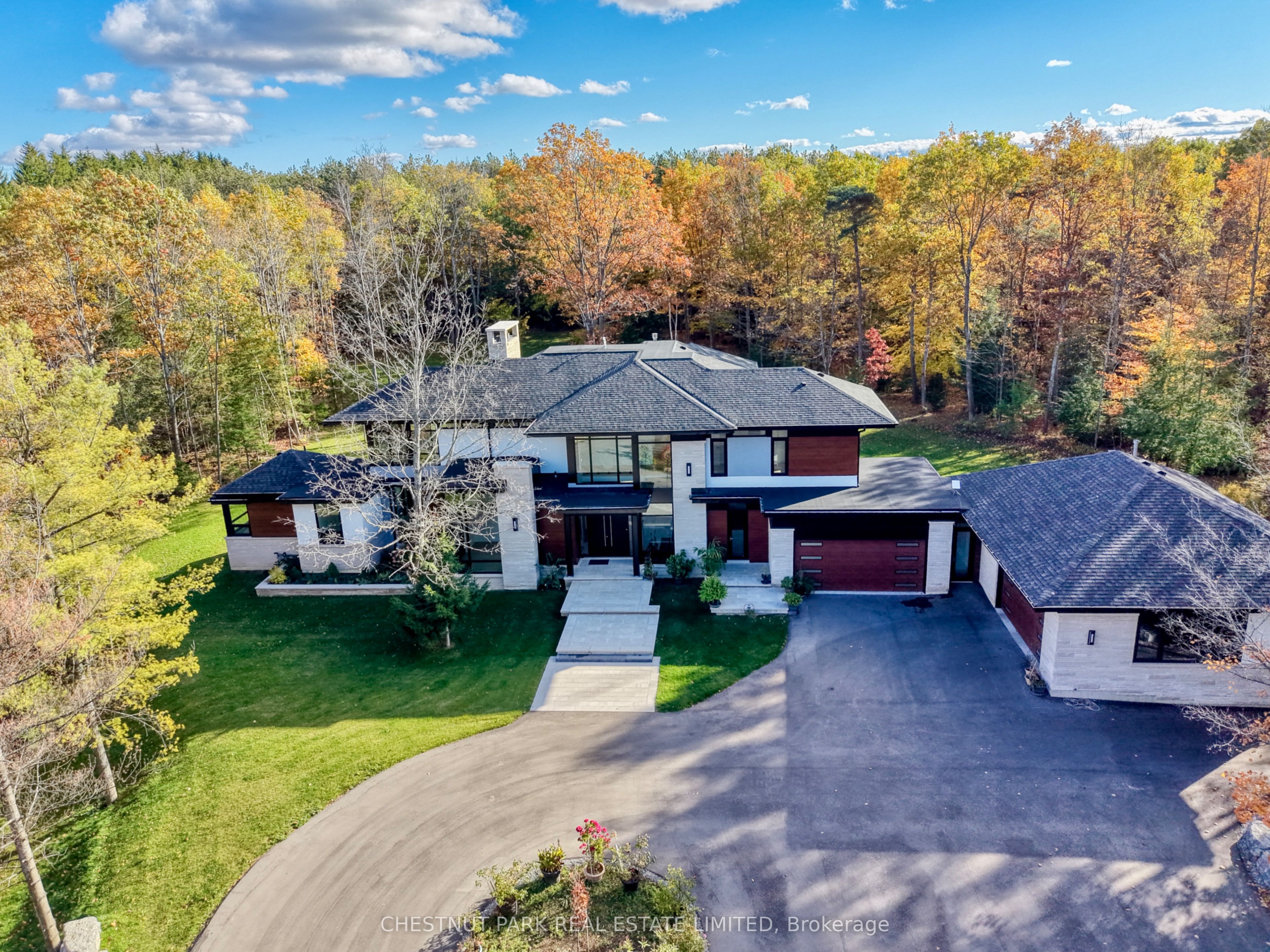 547 Old Stouffville Road Property Photo 1
