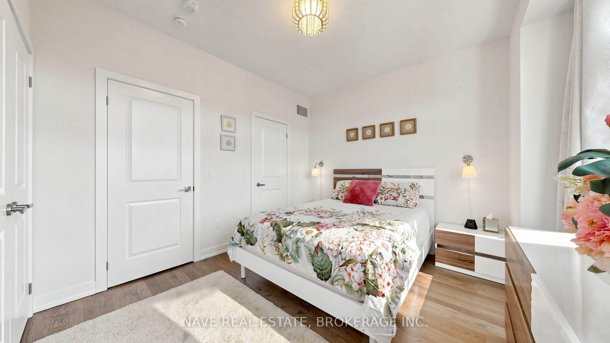 80 Troon Avenue Property Photo 11