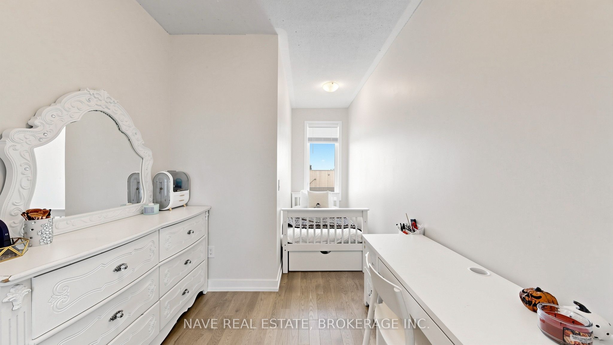 80 Troon Avenue Property Photo 13