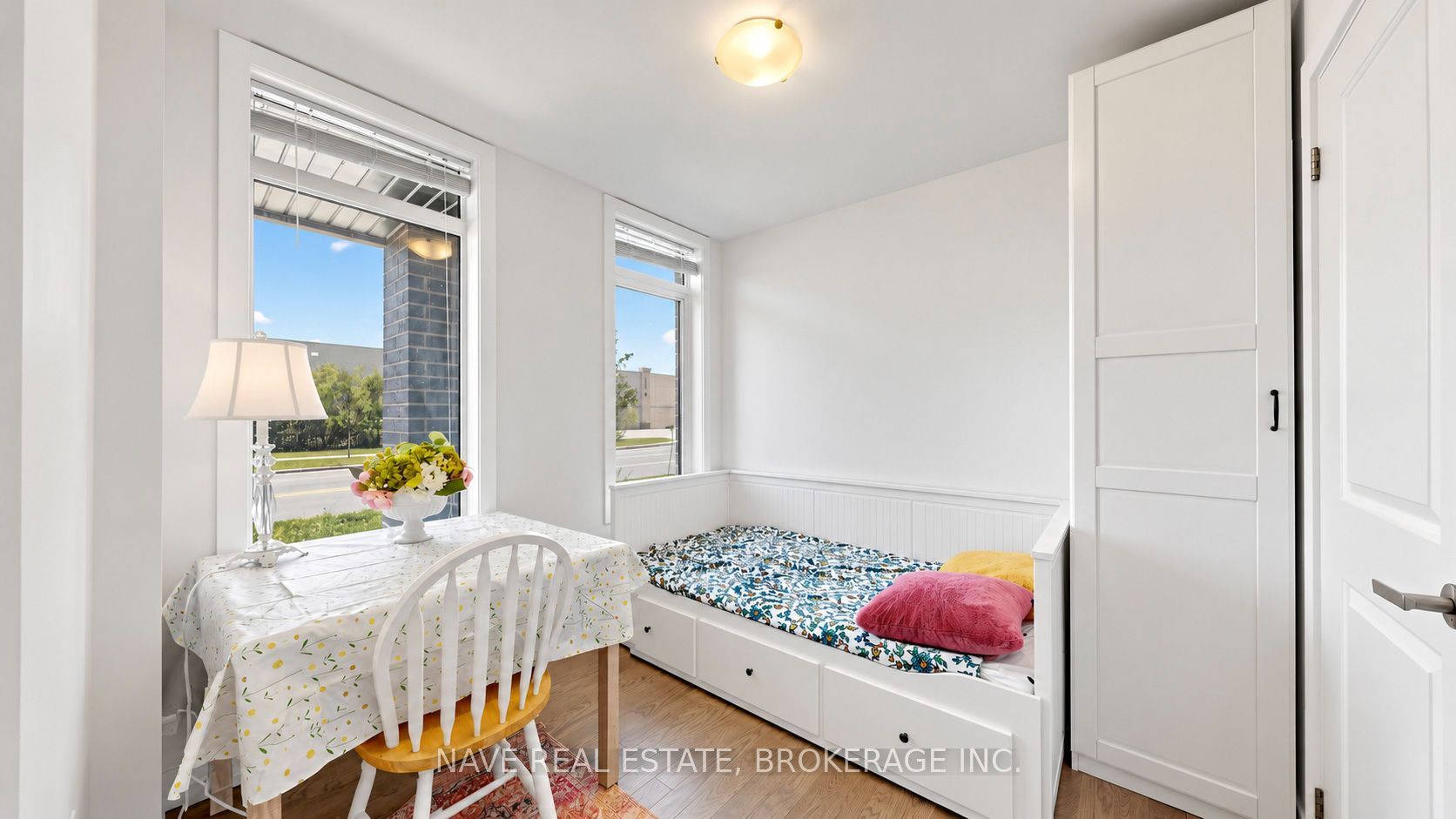 80 Troon Avenue Property Photo 16