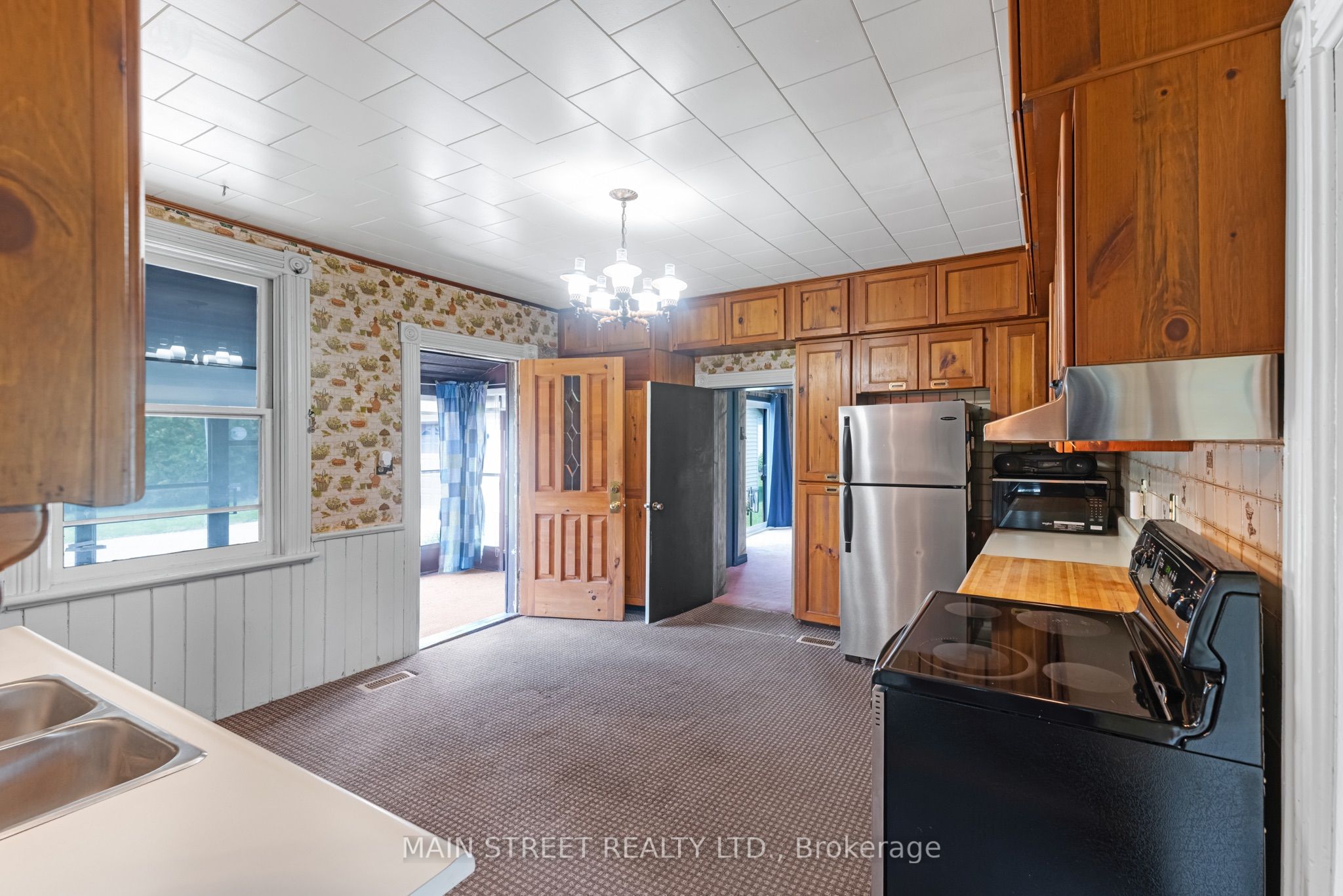 60 Albert Street Property Photo 16