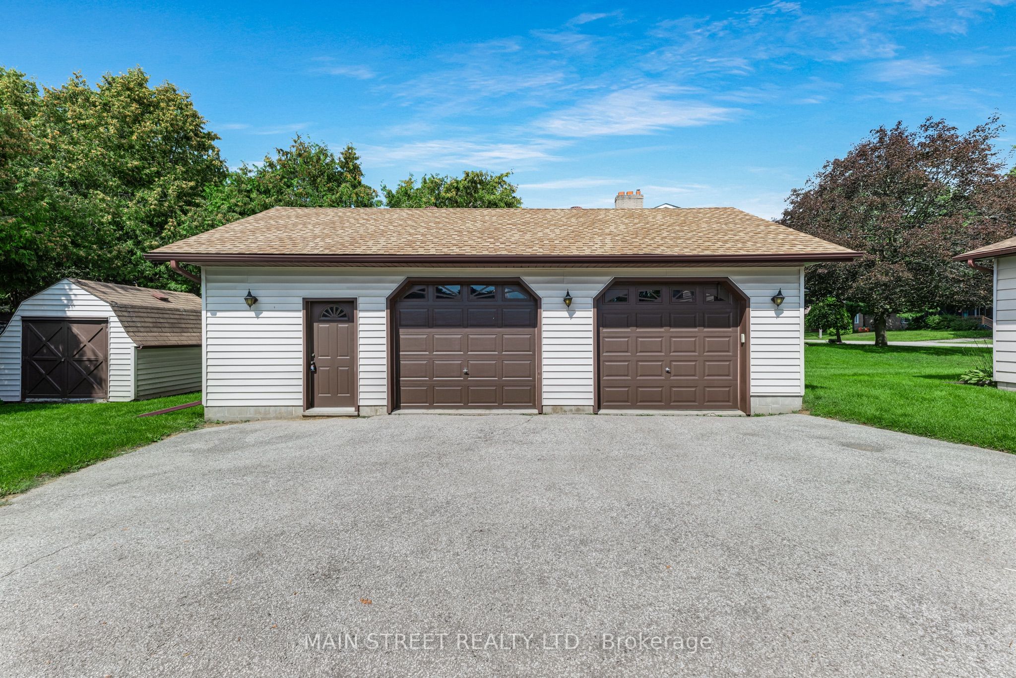 60 Albert Street Property Photo 40