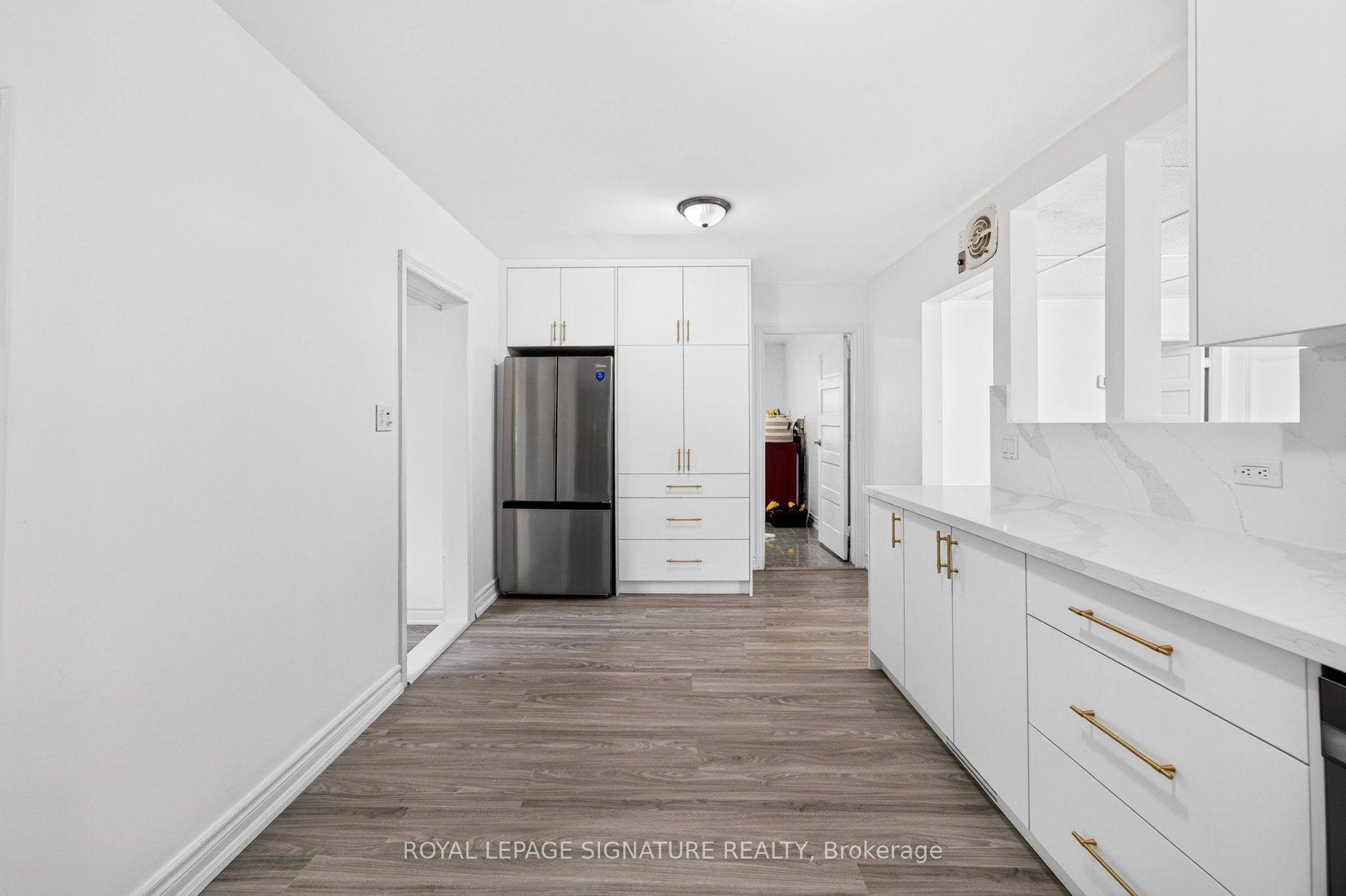 54 Farley Circle Property Photo 18