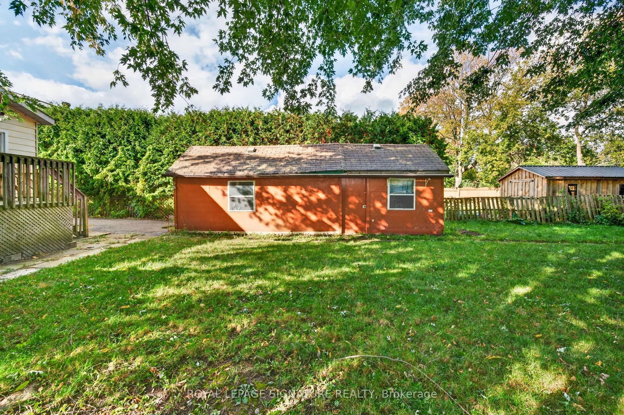 54 Farley Circle Property Photo 40
