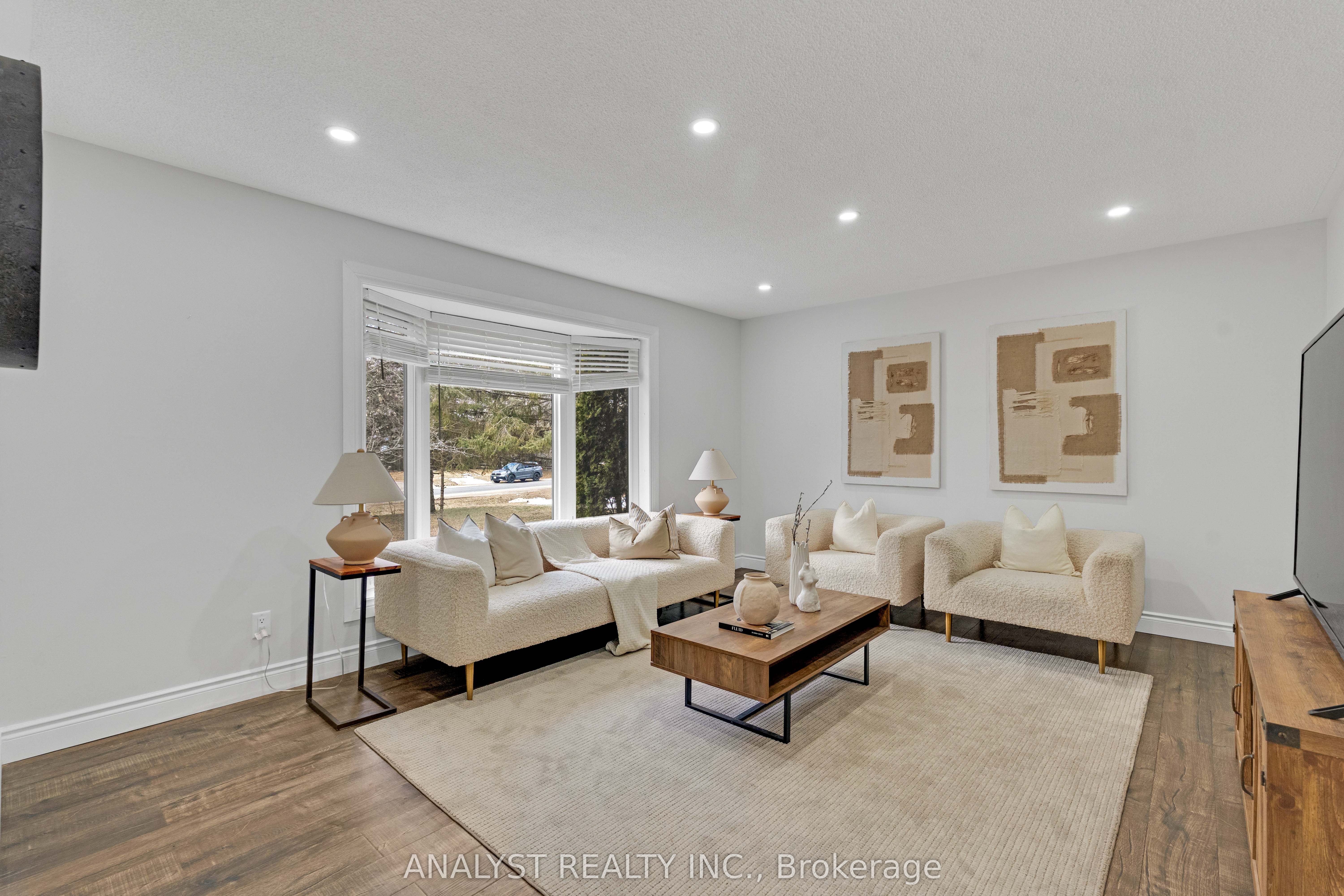 19 Pine Park Boulevard Property Photo 1