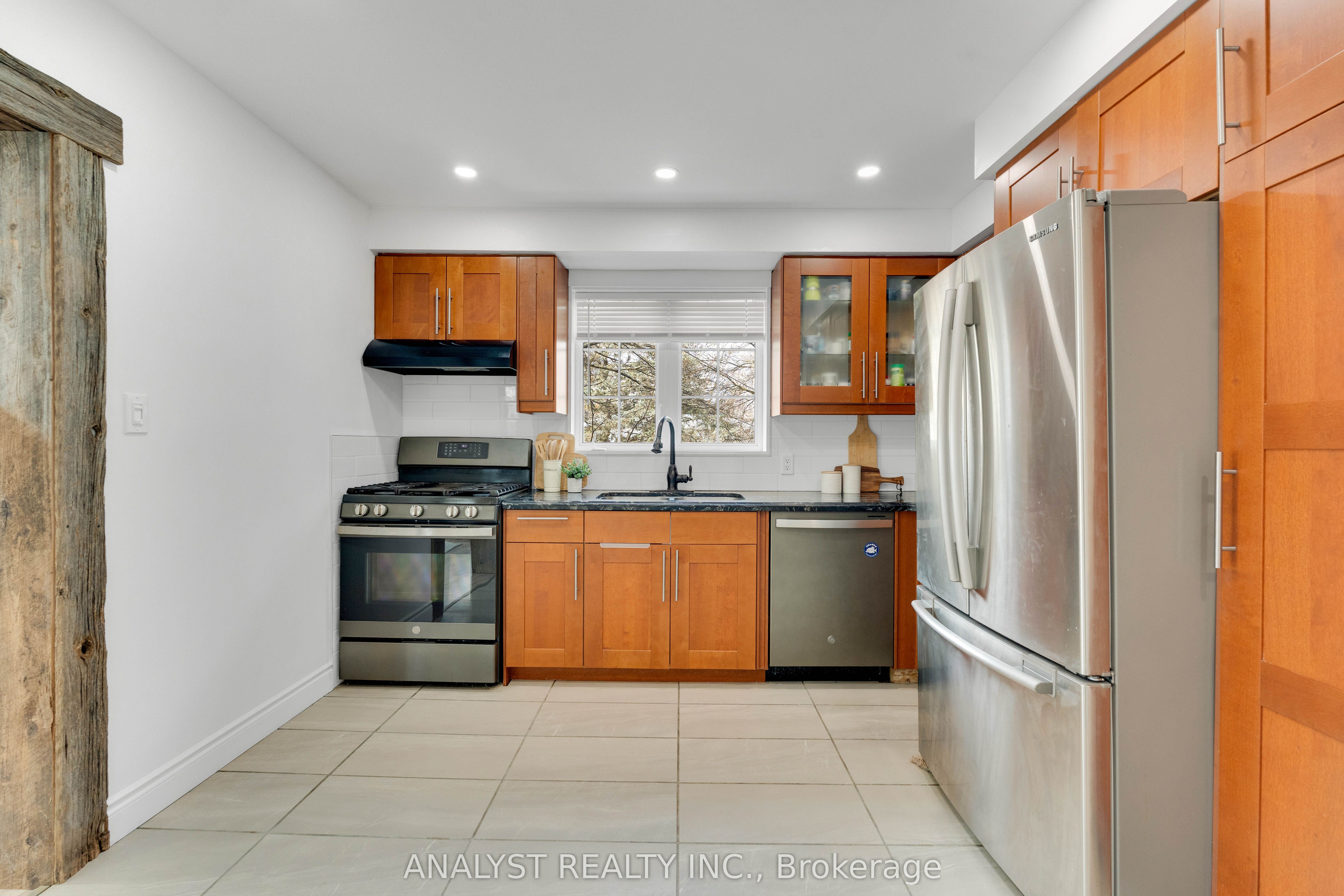 19 Pine Park Boulevard Property Photo 5