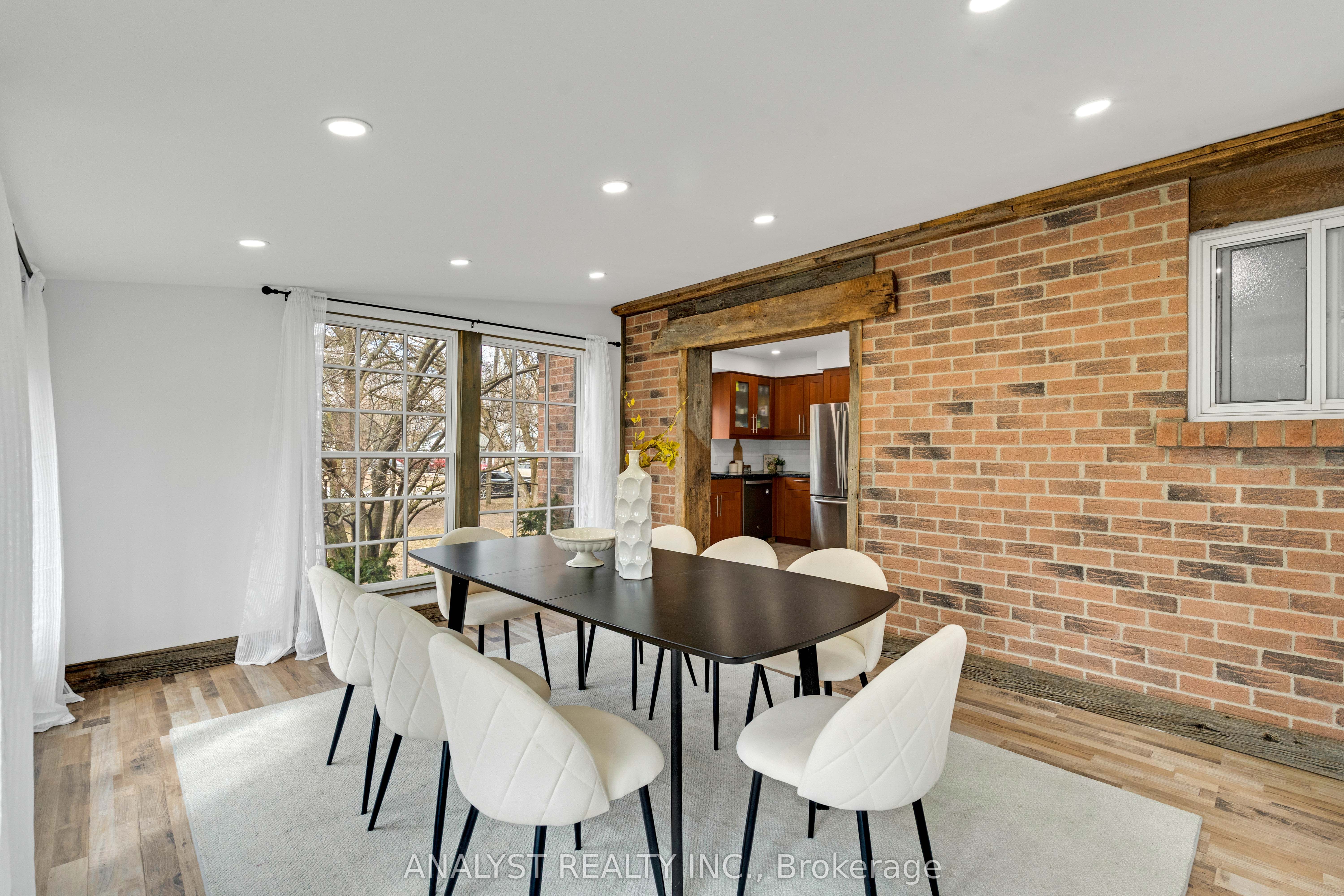 19 Pine Park Boulevard Property Photo 8