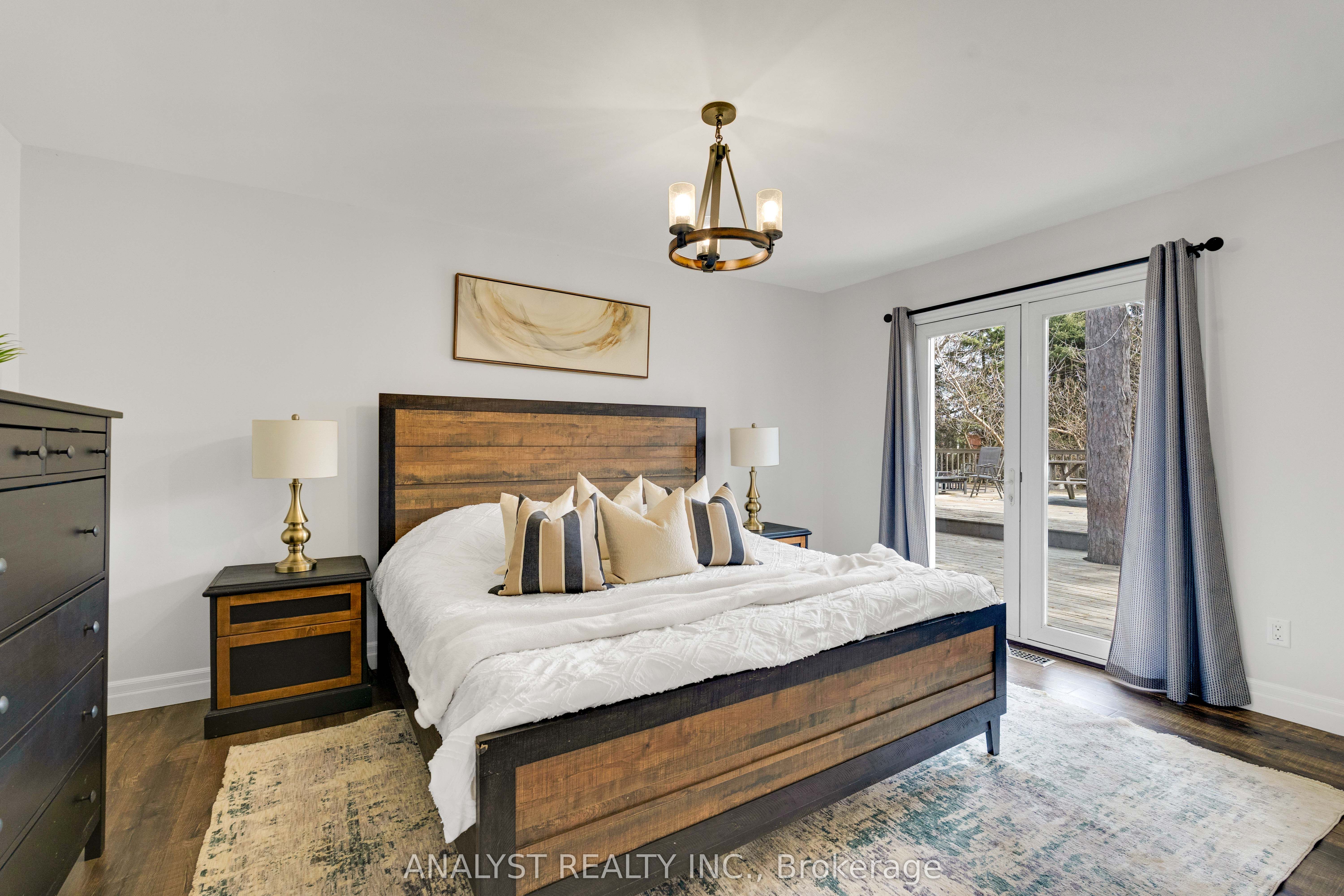 19 Pine Park Boulevard Property Photo 9