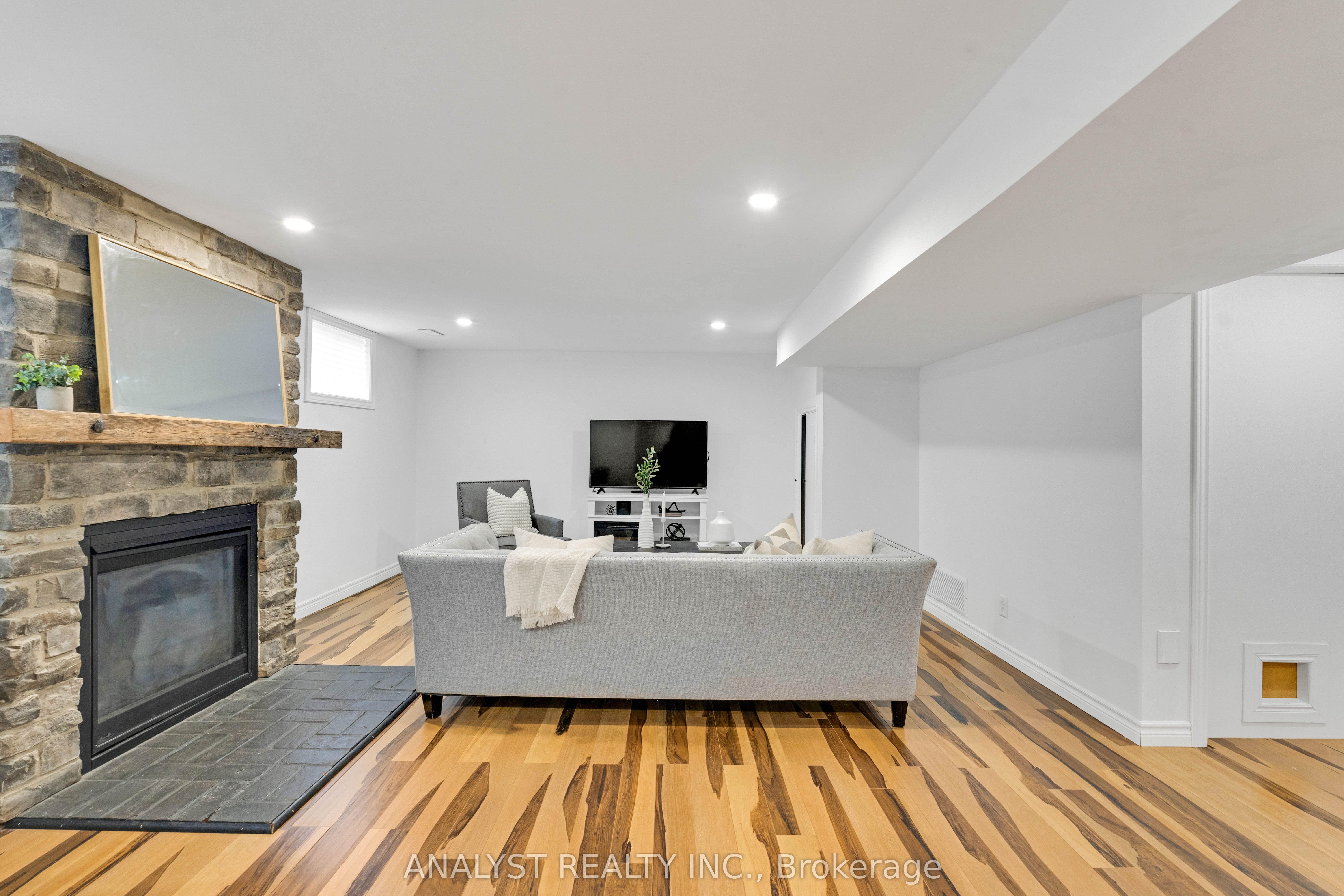 19 Pine Park Boulevard Property Photo 15
