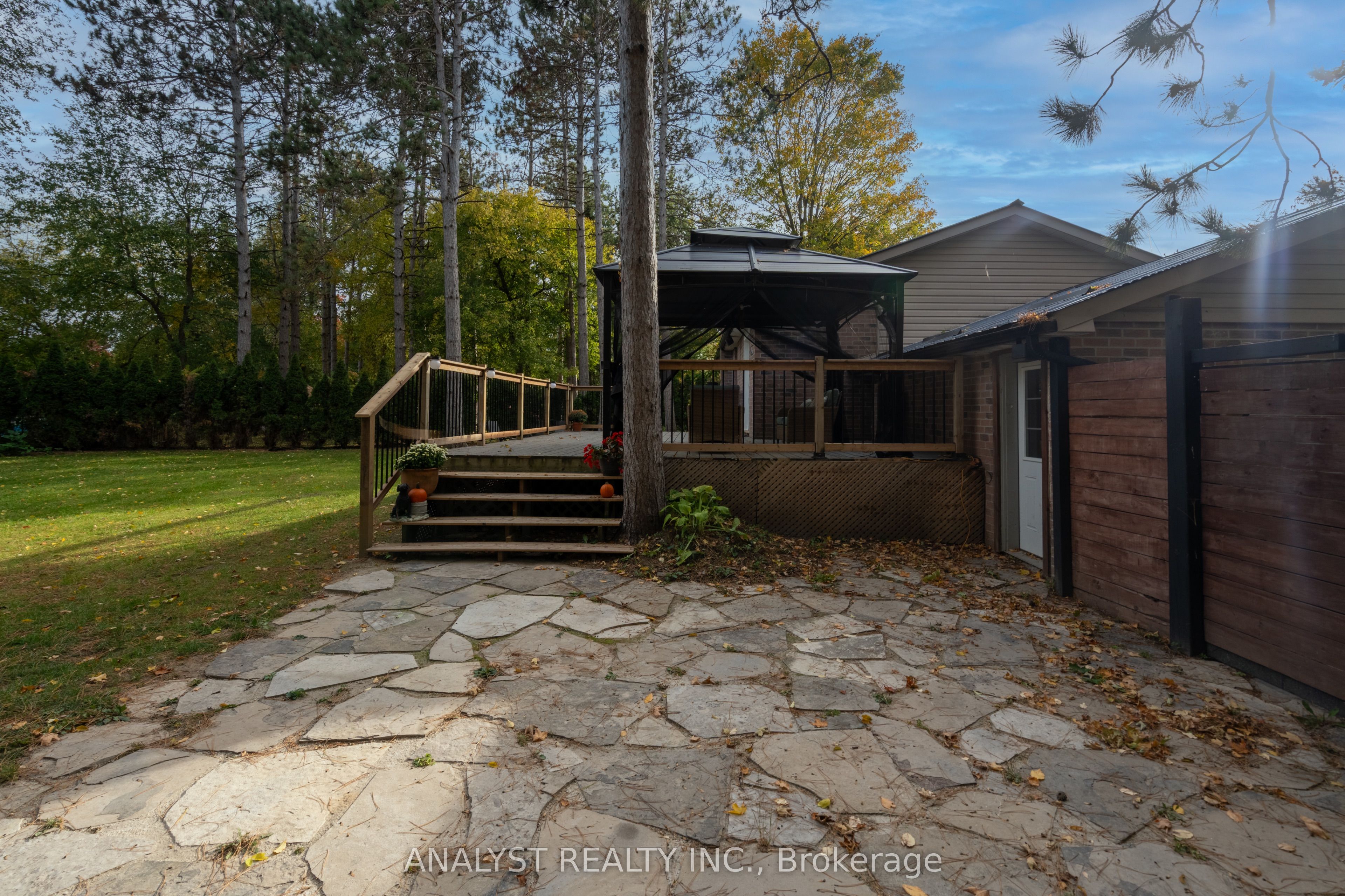 19 Pine Park Boulevard Property Photo 23