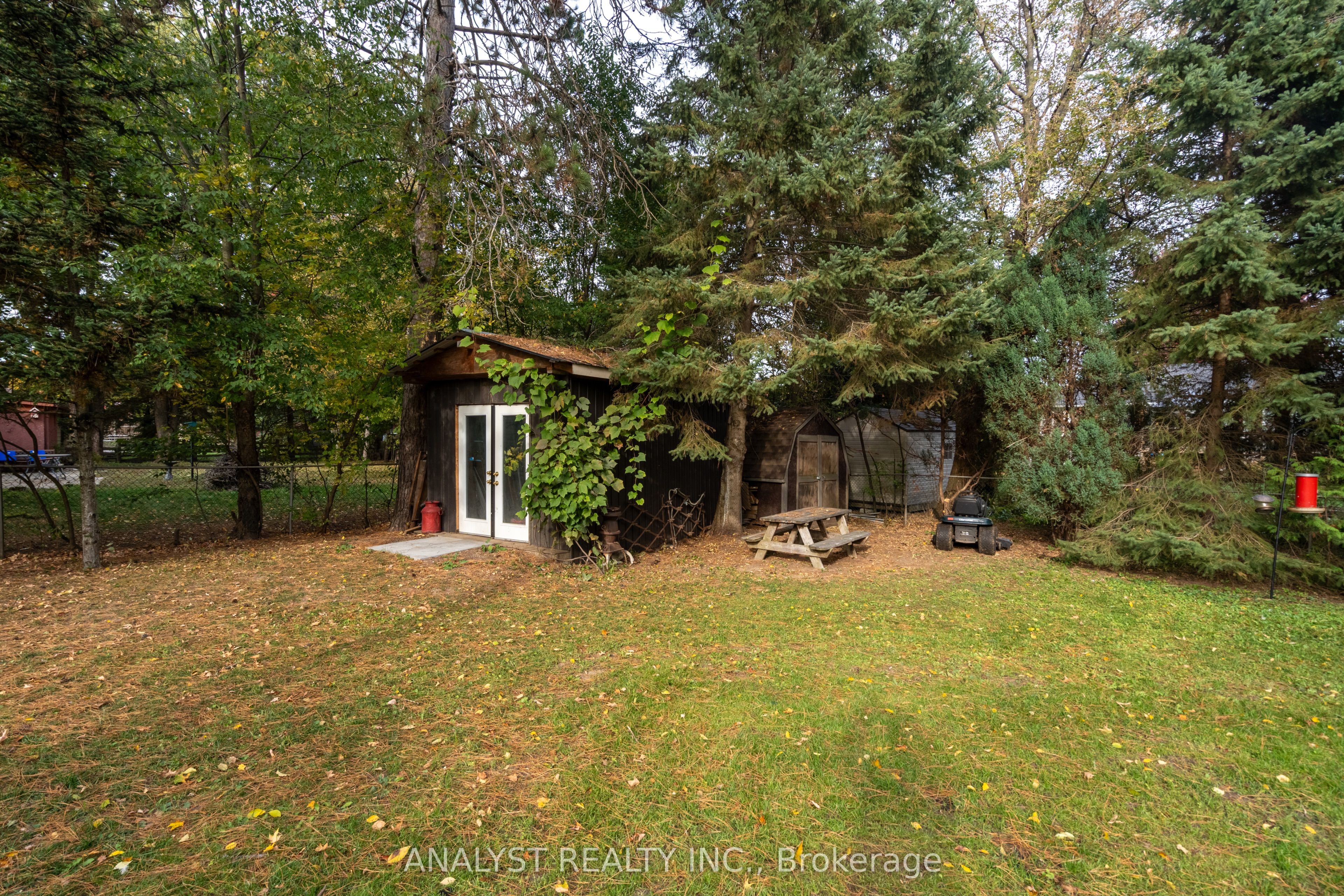 19 Pine Park Boulevard Property Photo 39