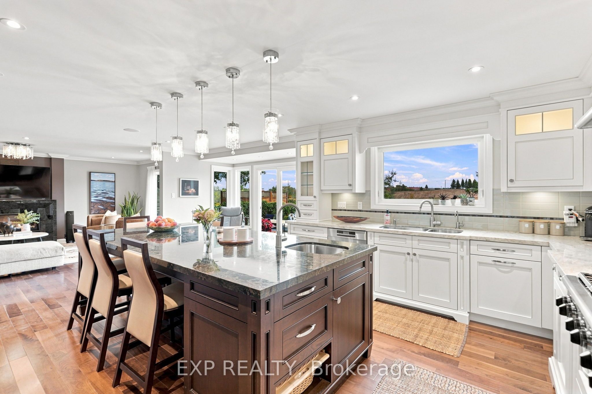 655 Culler Mews Property Photo 17