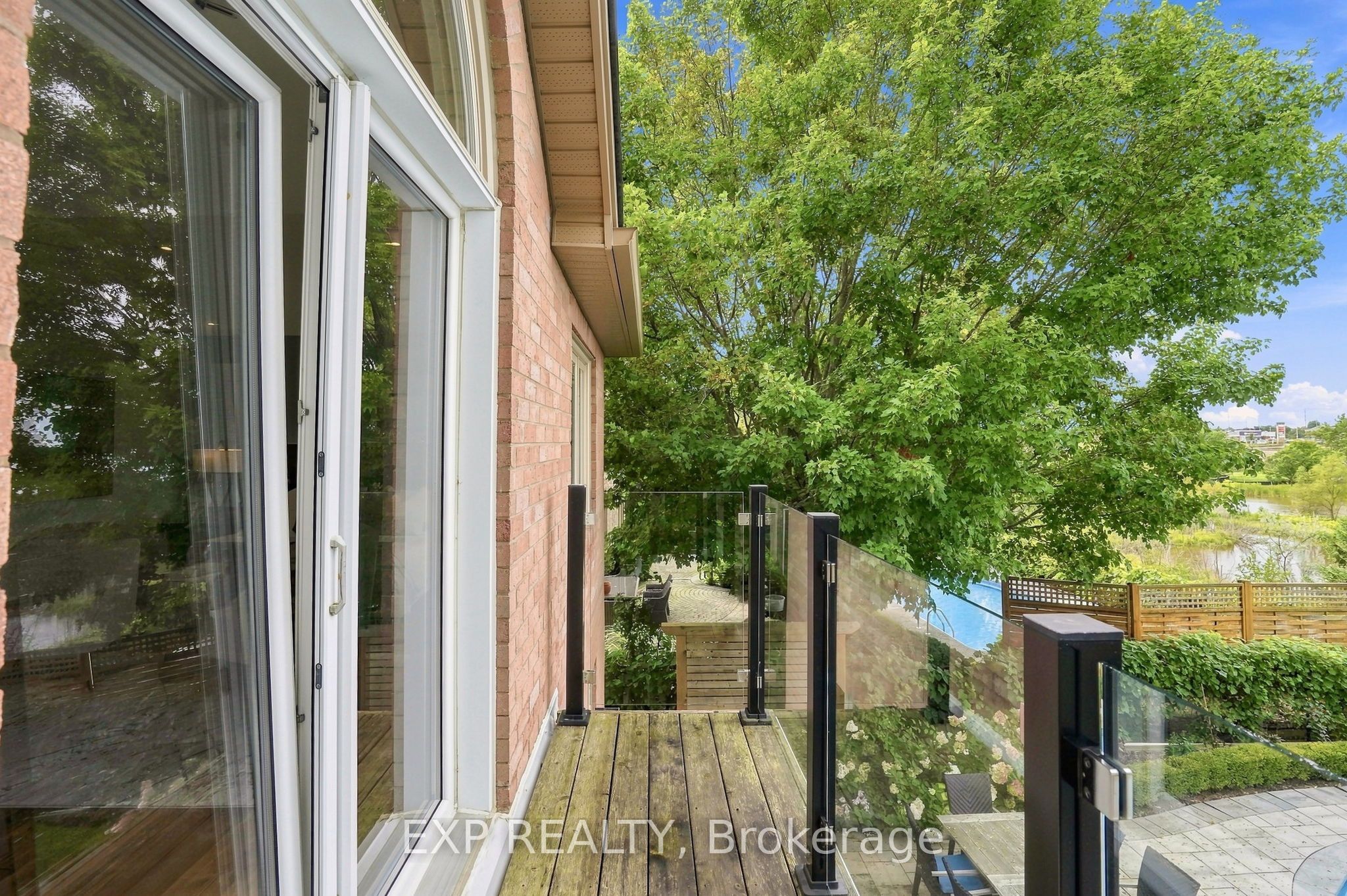 655 Culler Mews Property Photo 31
