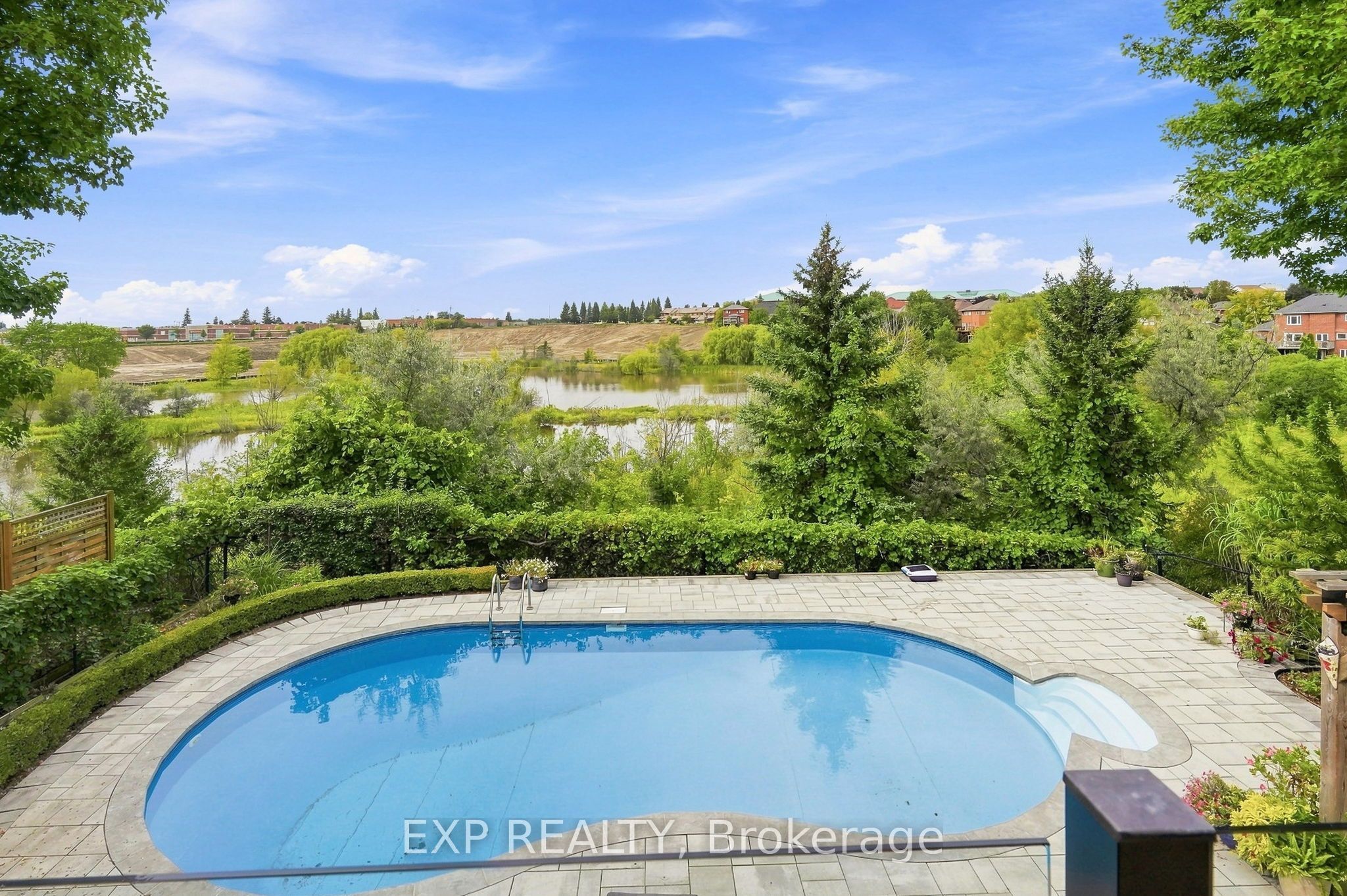 655 Culler Mews Property Photo 42
