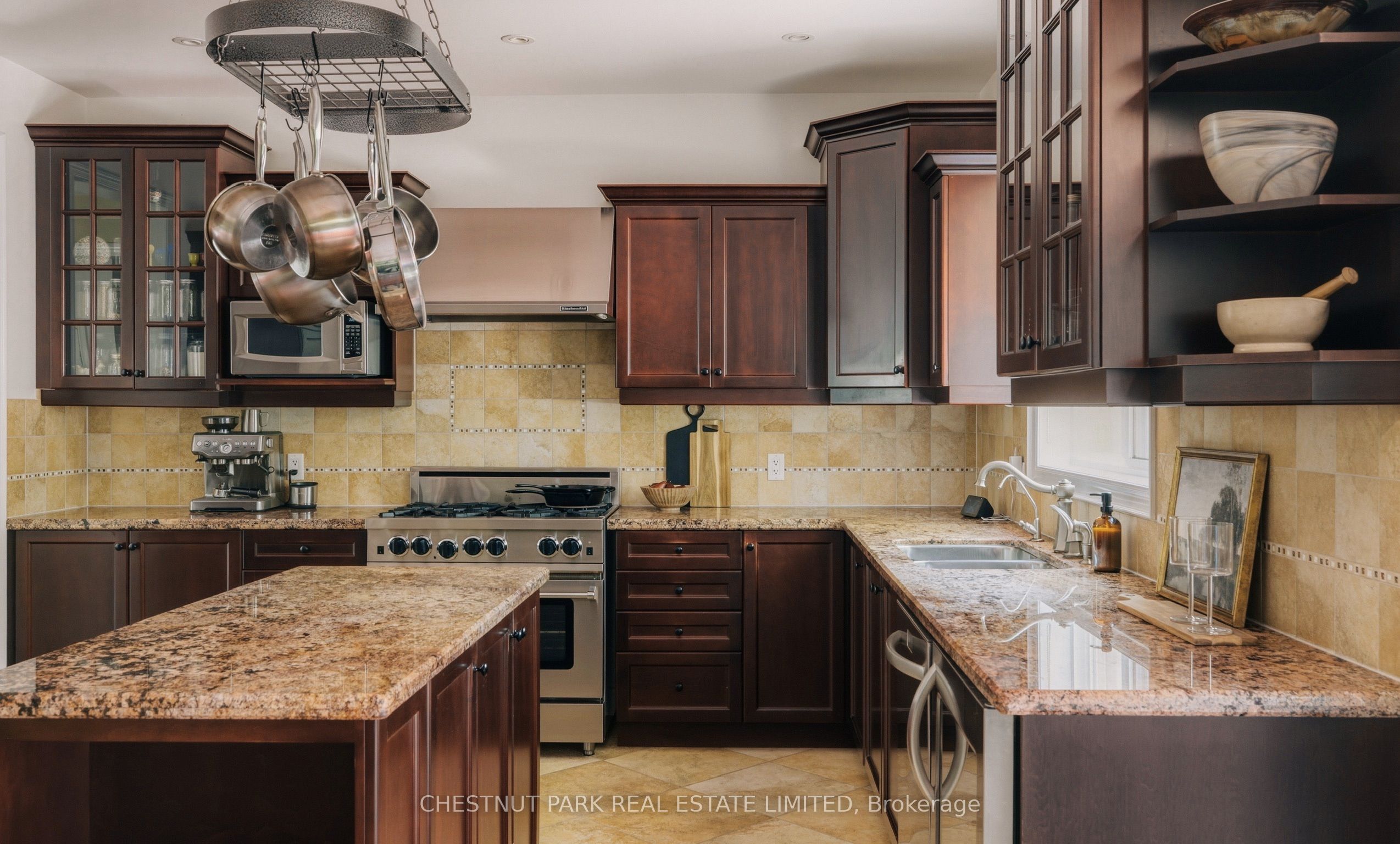 8 Cyril Richardson Court Property Photo 6