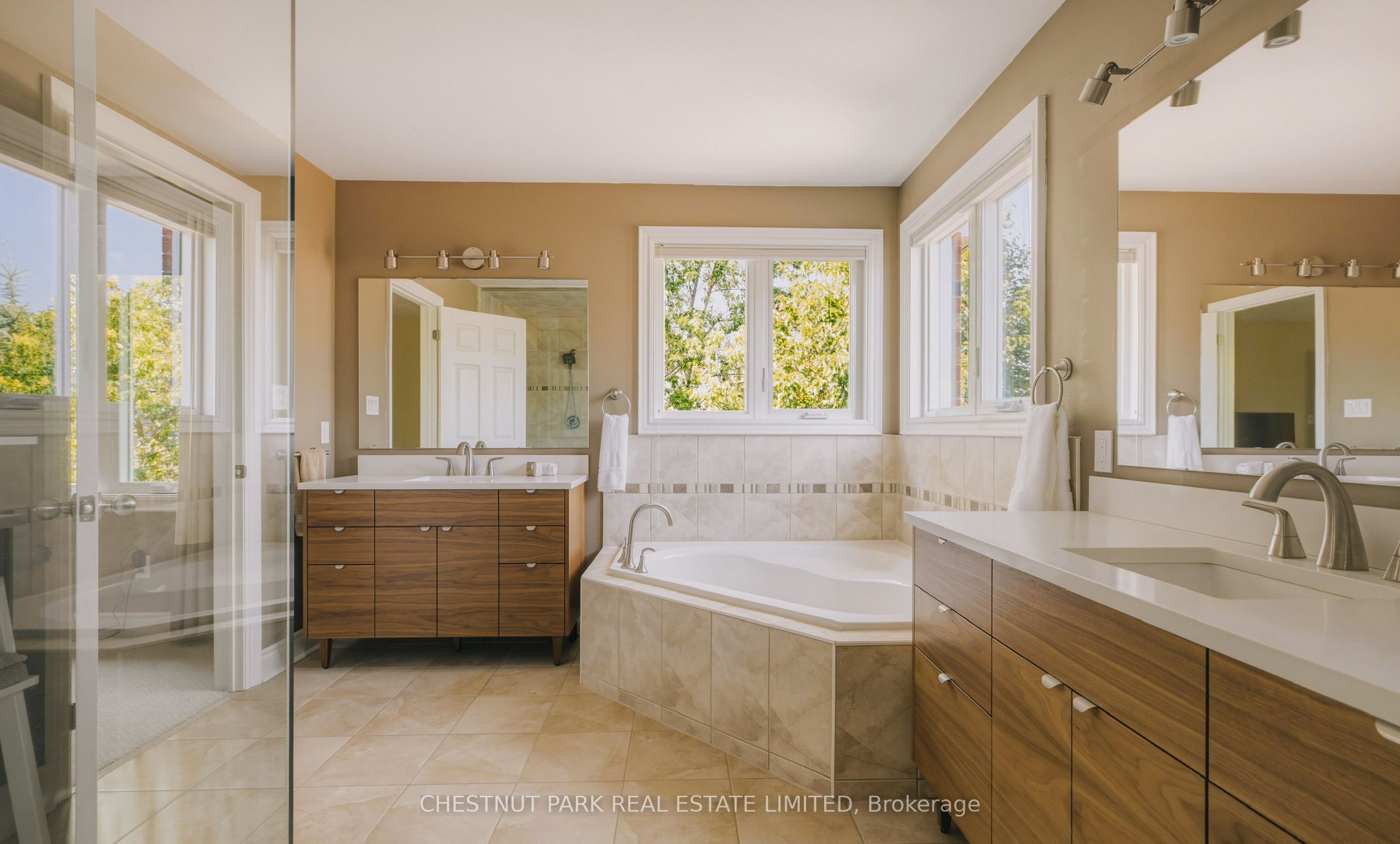 8 Cyril Richardson Court Property Photo 27