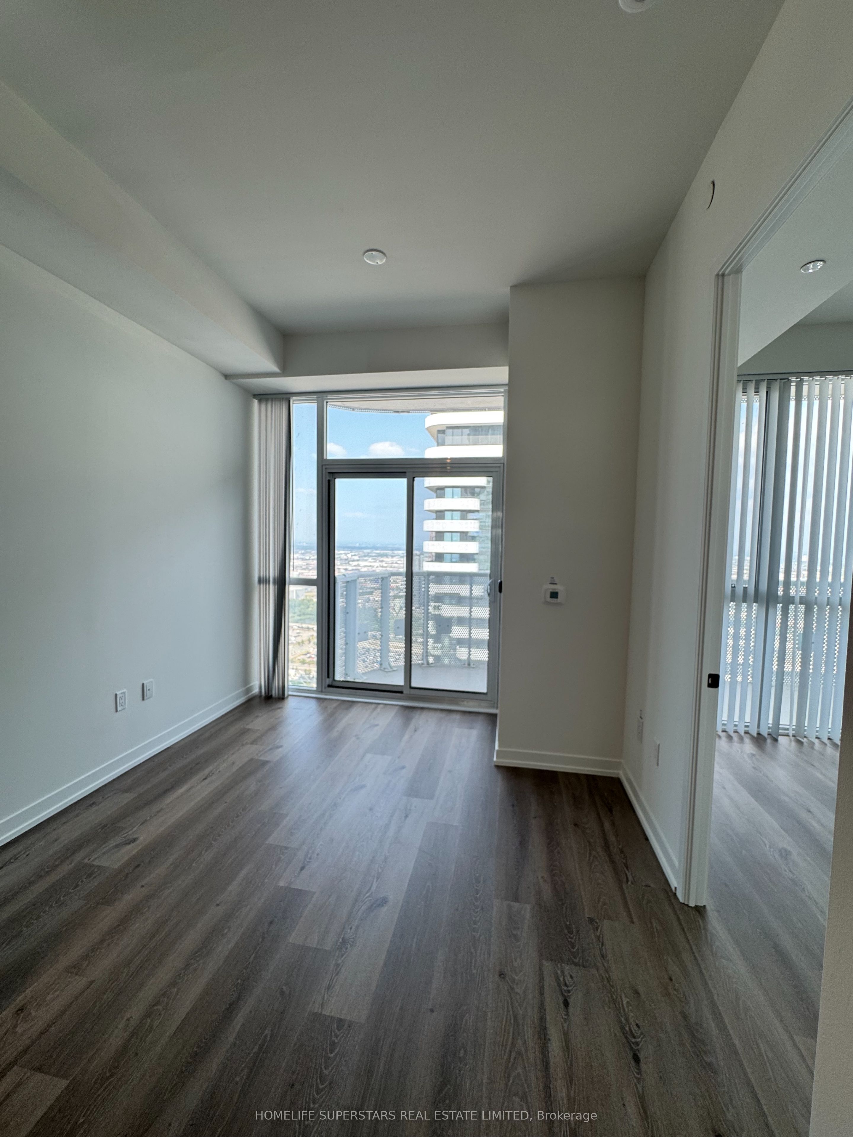 225 Commerce Street 5815 Property Photo 21