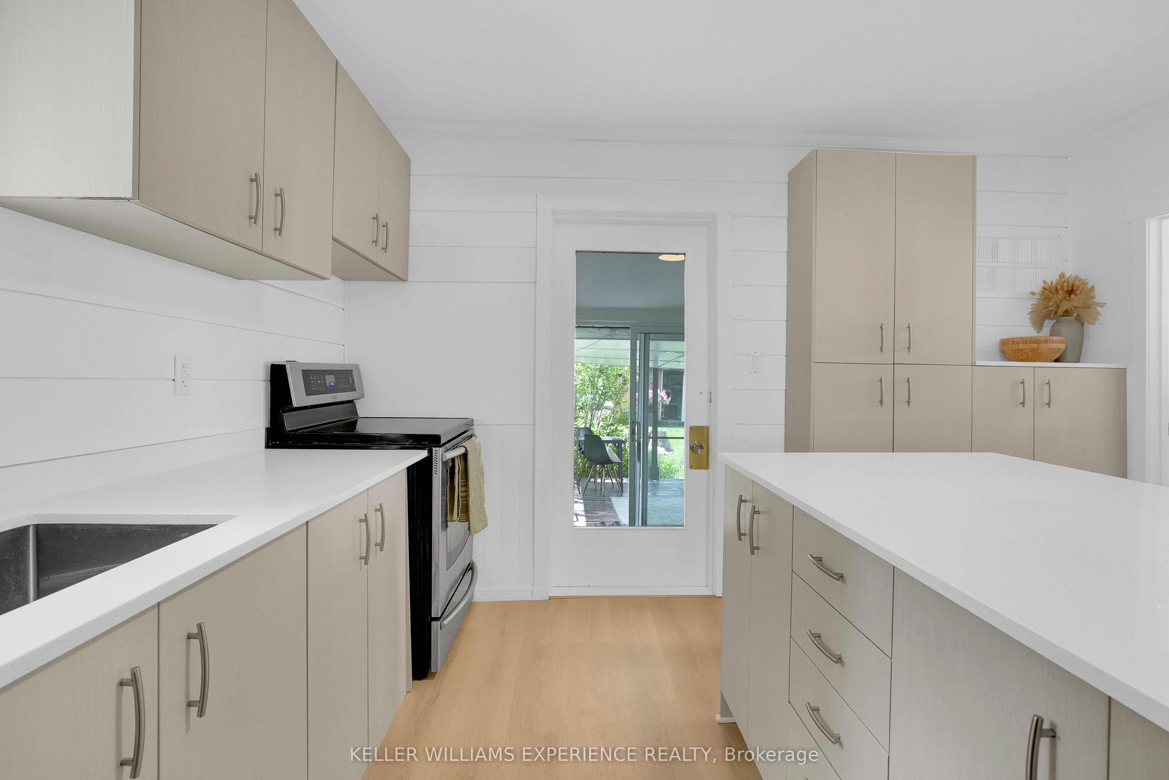 353 Church Street Property Photo 9
