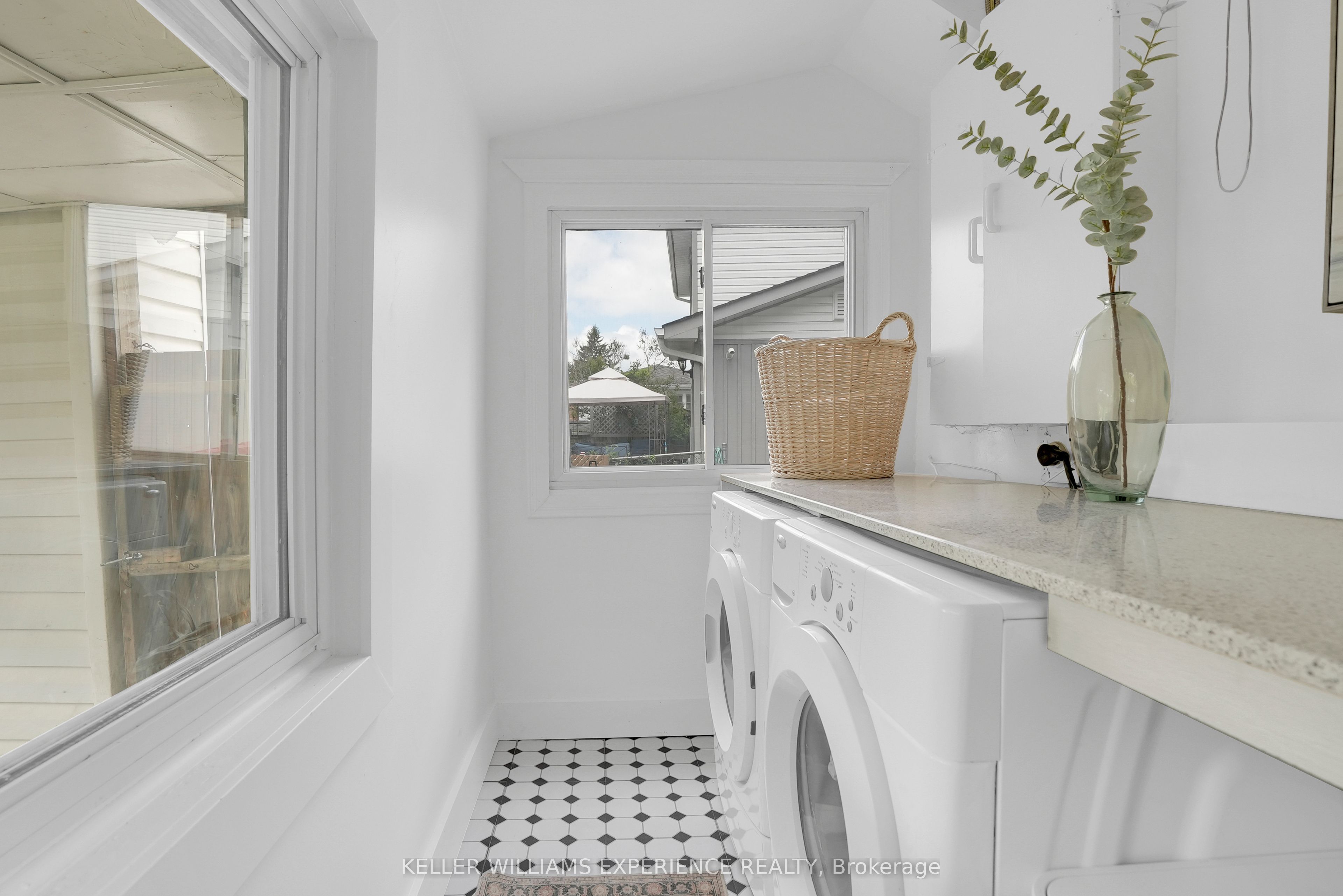 353 Church Street Property Photo 17