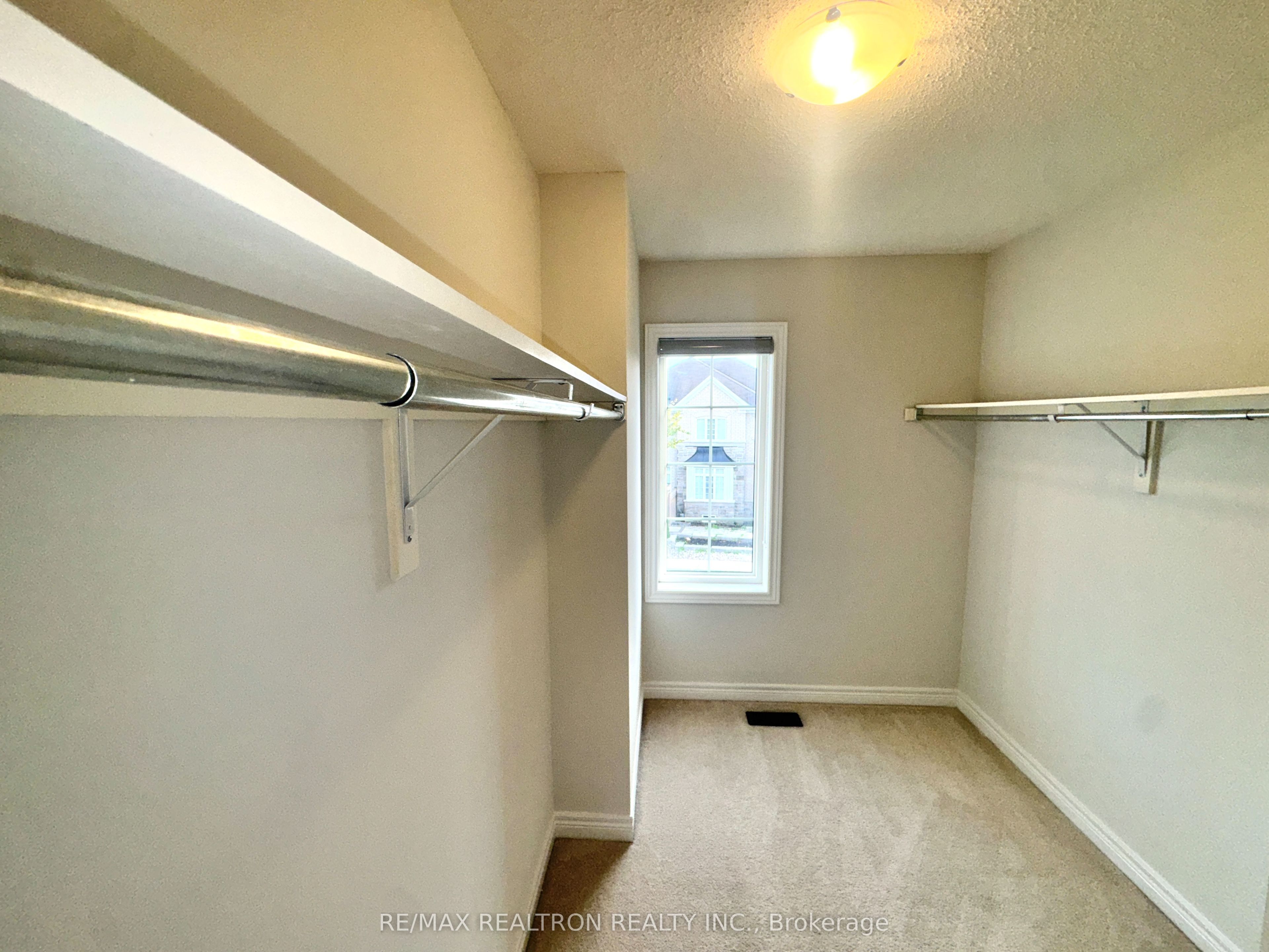 1306 Blencowe Crescent Property Photo 16