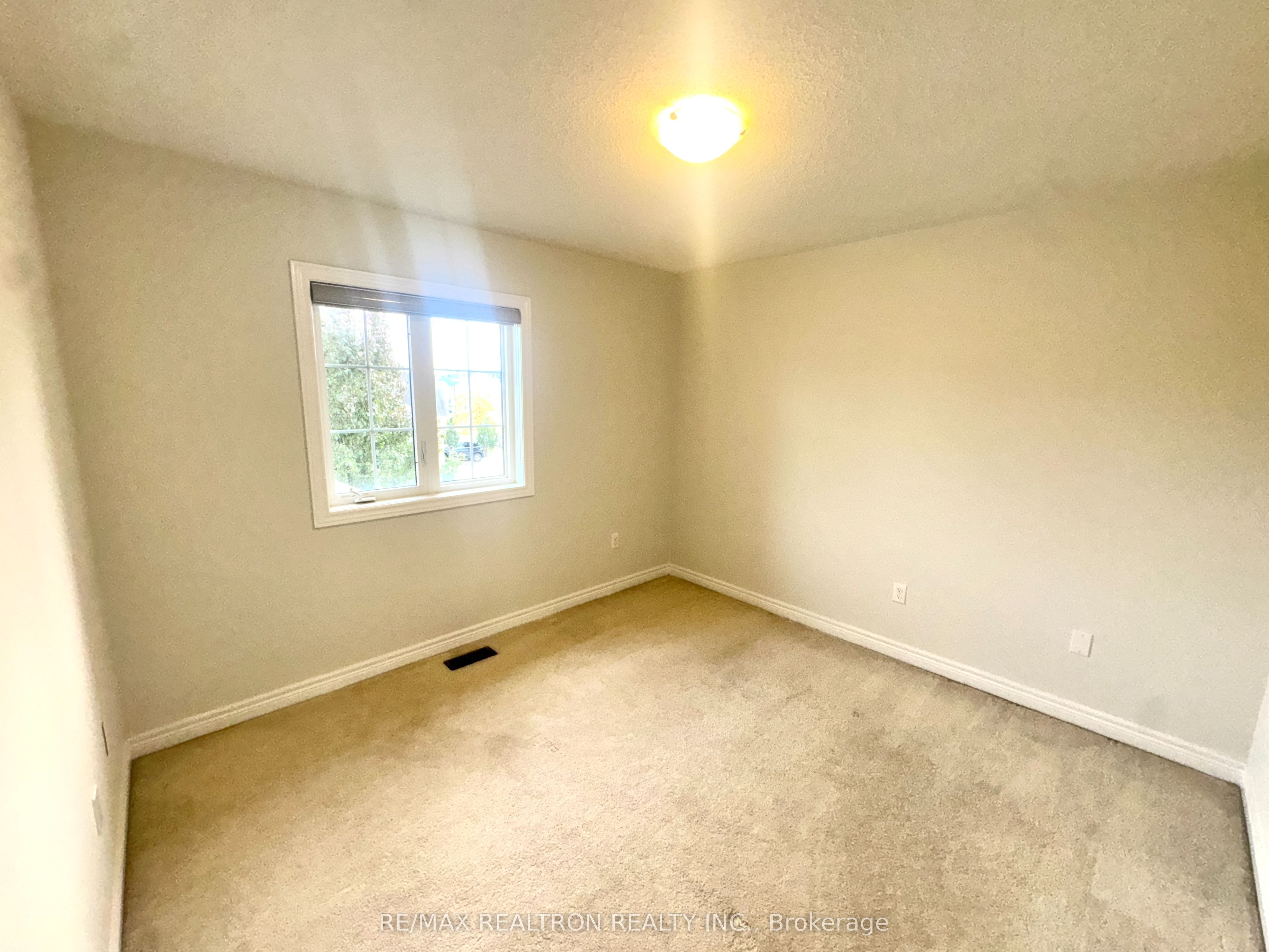 1306 Blencowe Crescent Property Photo 19