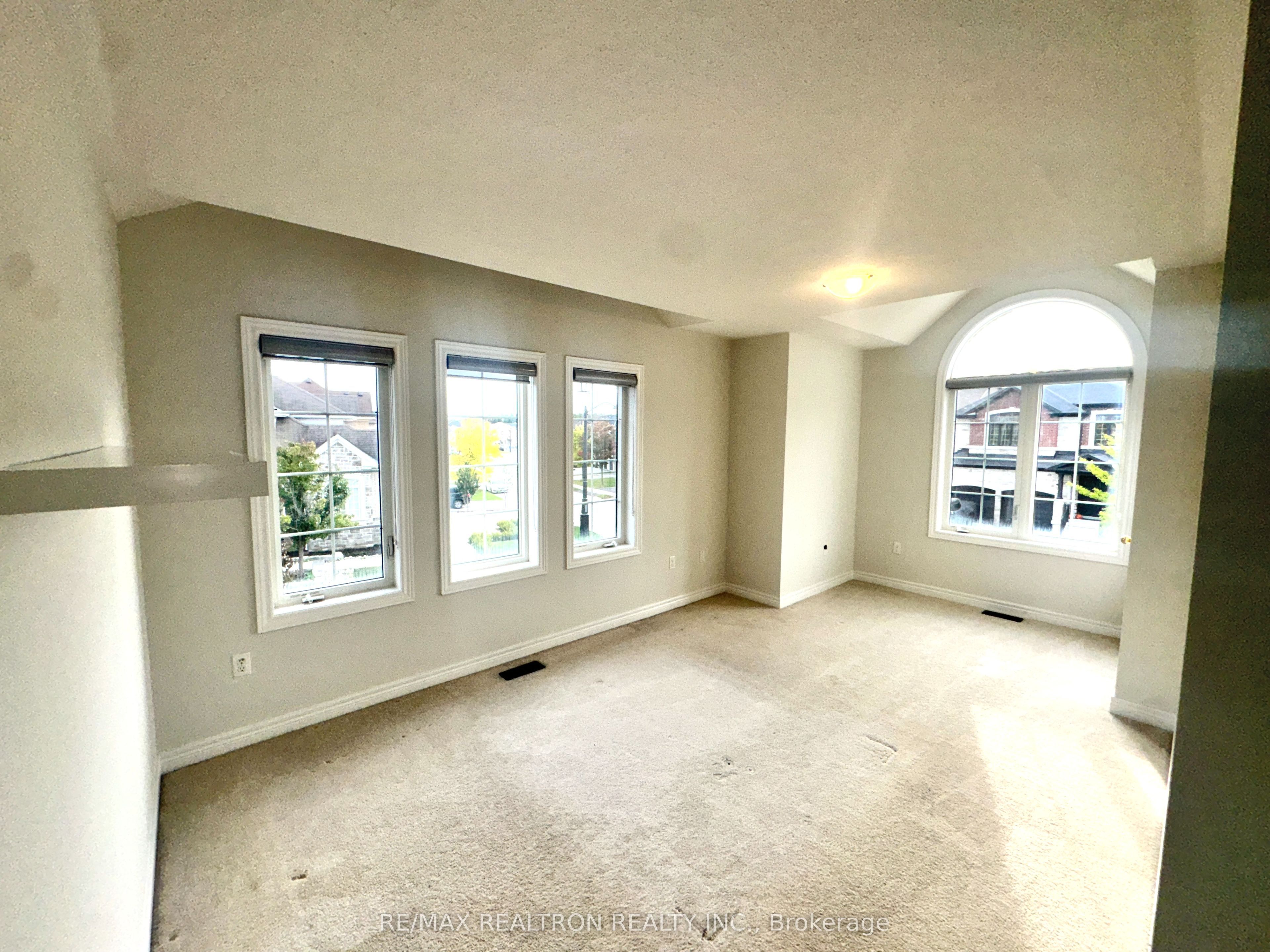 1306 Blencowe Crescent Property Photo 21
