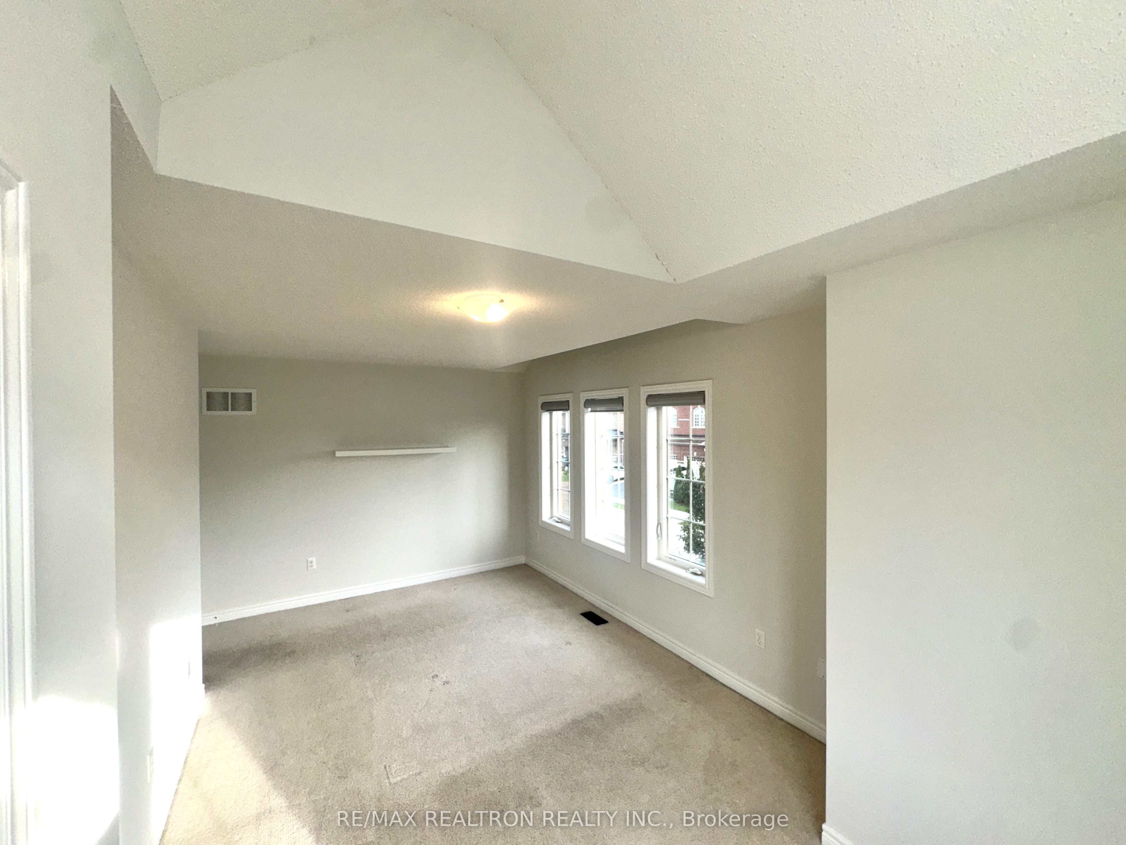 1306 Blencowe Crescent Property Photo 23