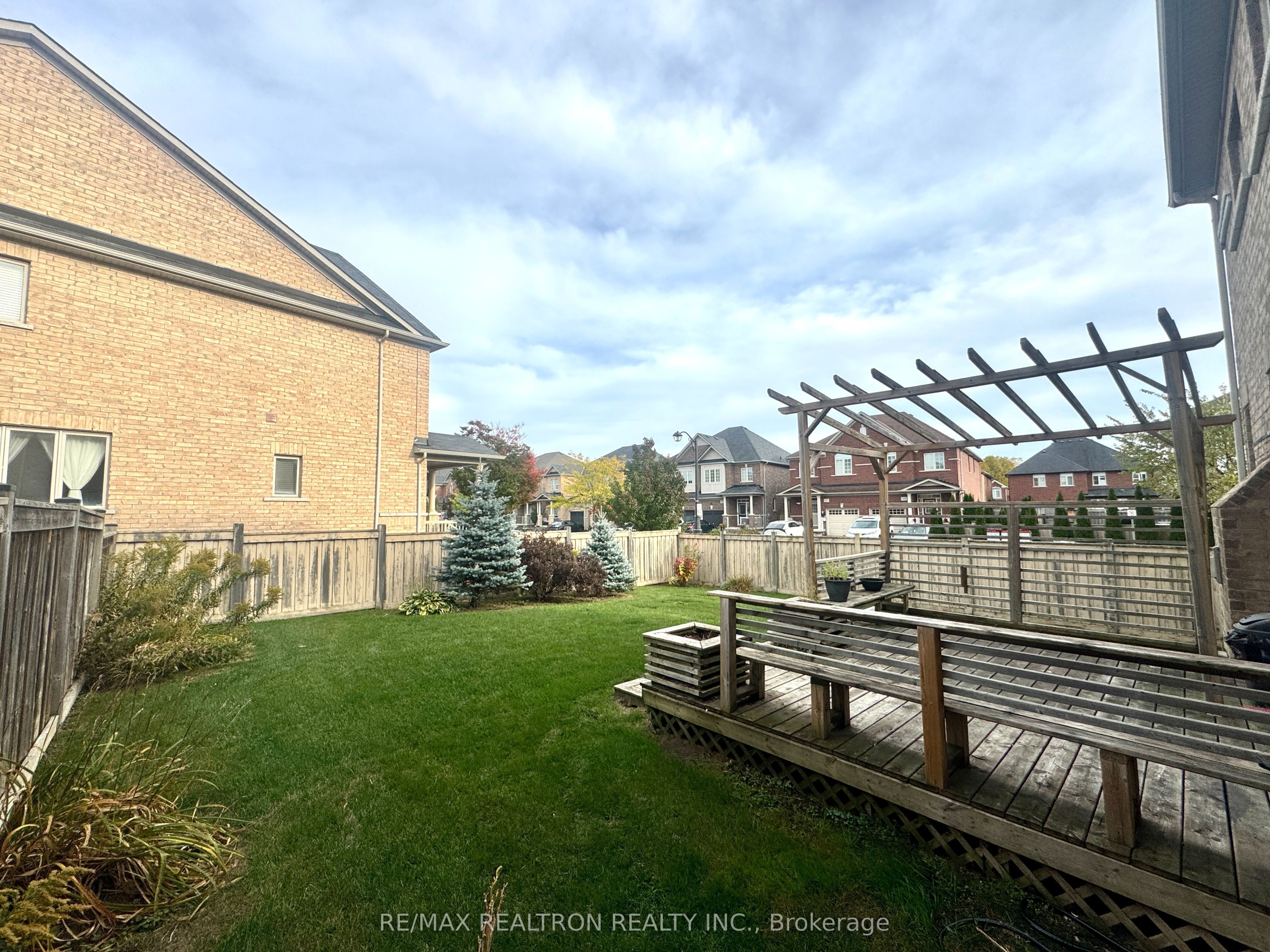 1306 Blencowe Crescent Property Photo 28