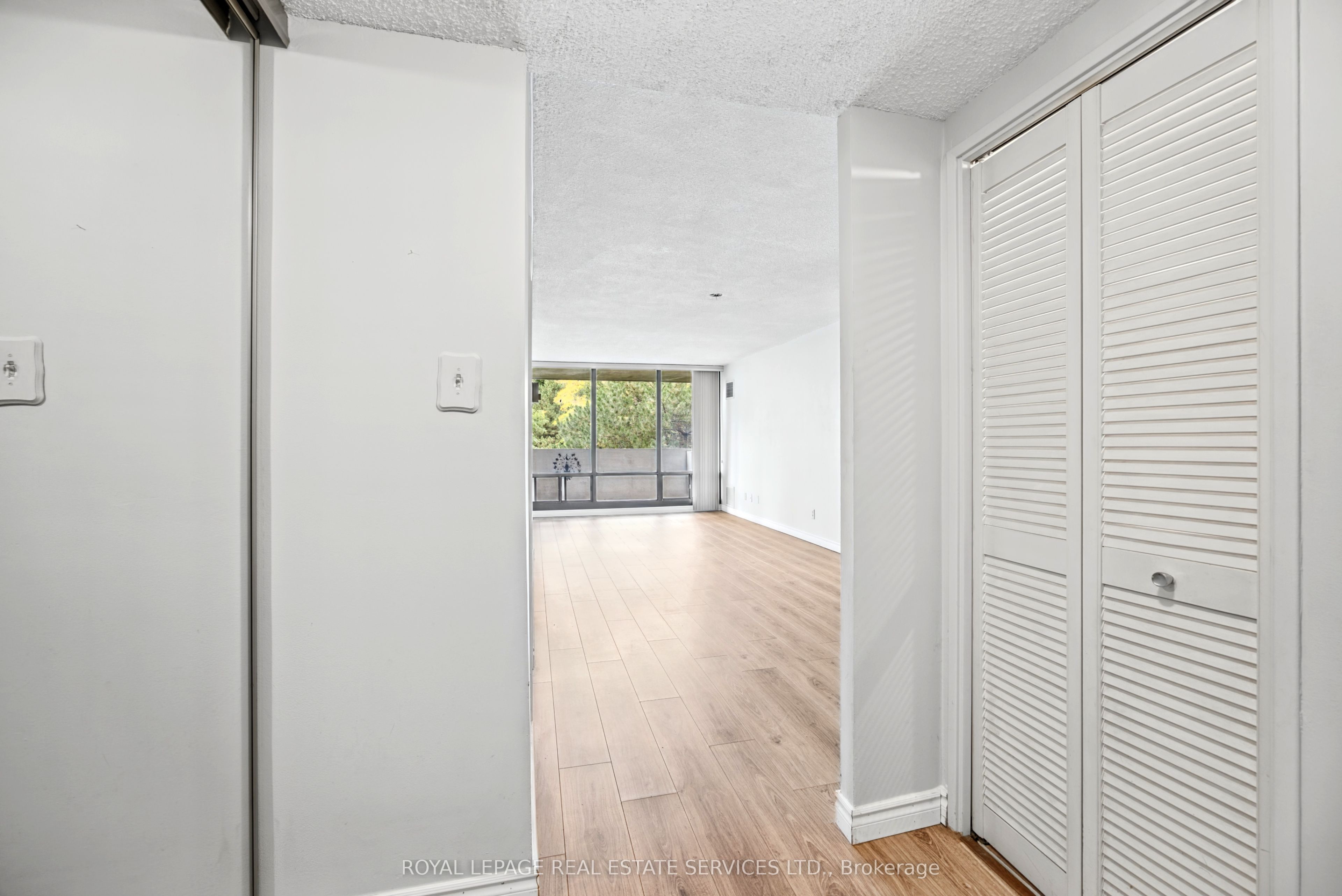 40 Baif Boulevard 313 Property Photo 8