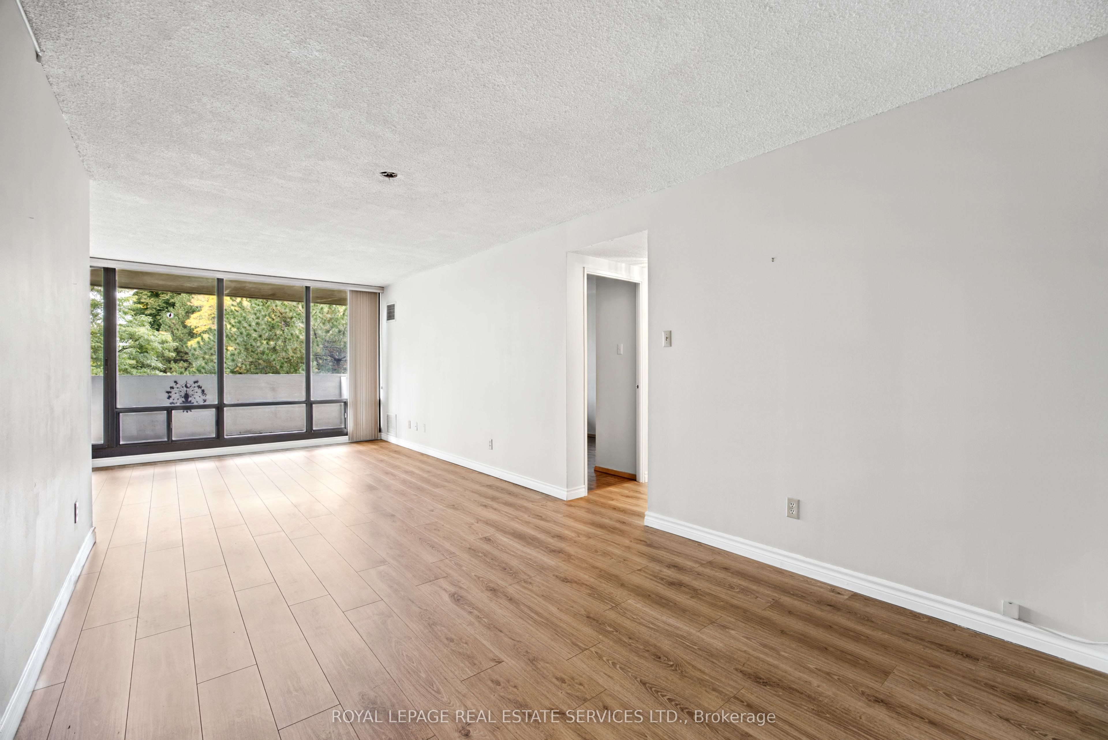 40 Baif Boulevard 313 Property Photo 9