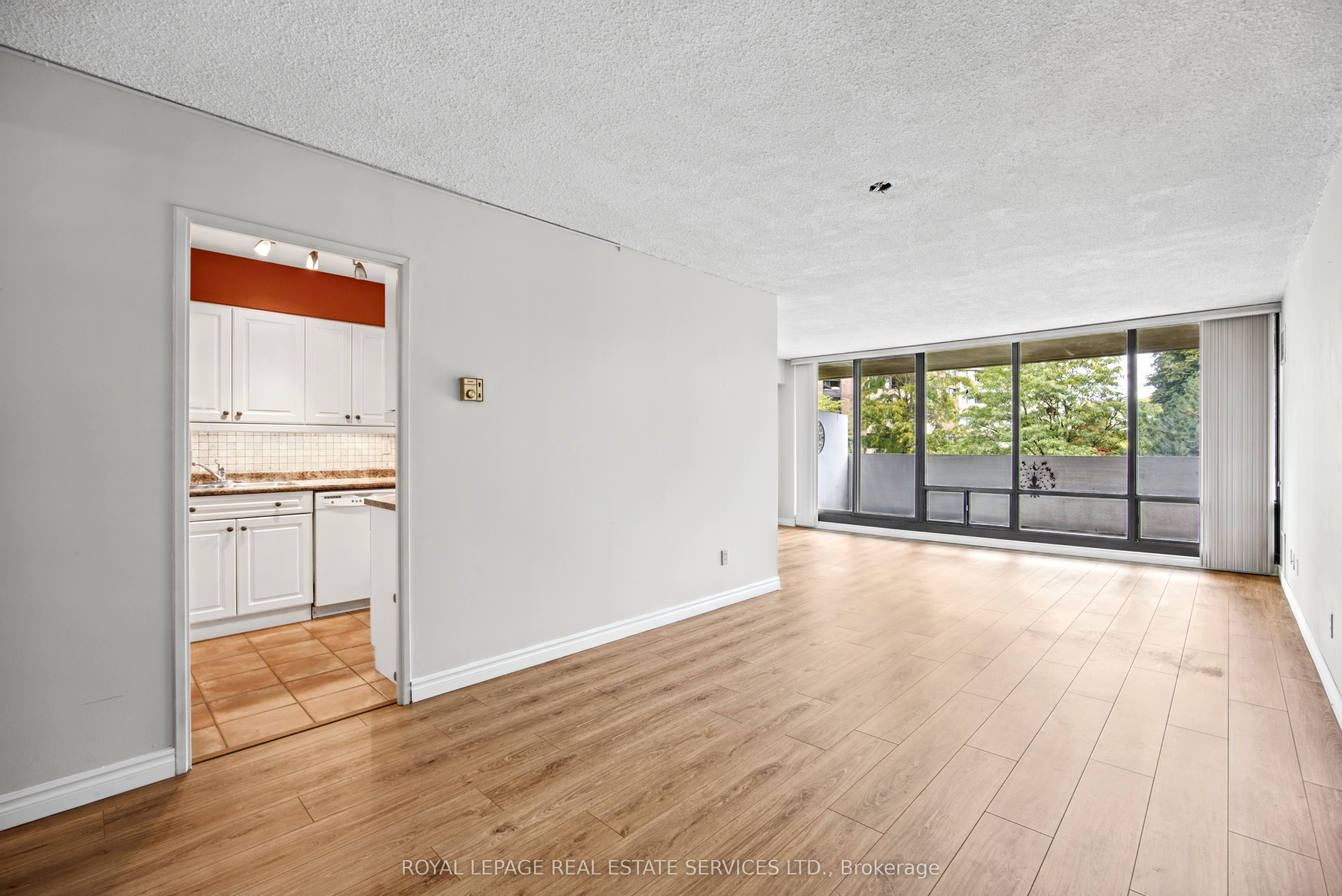 40 Baif Boulevard 313 Property Photo 10