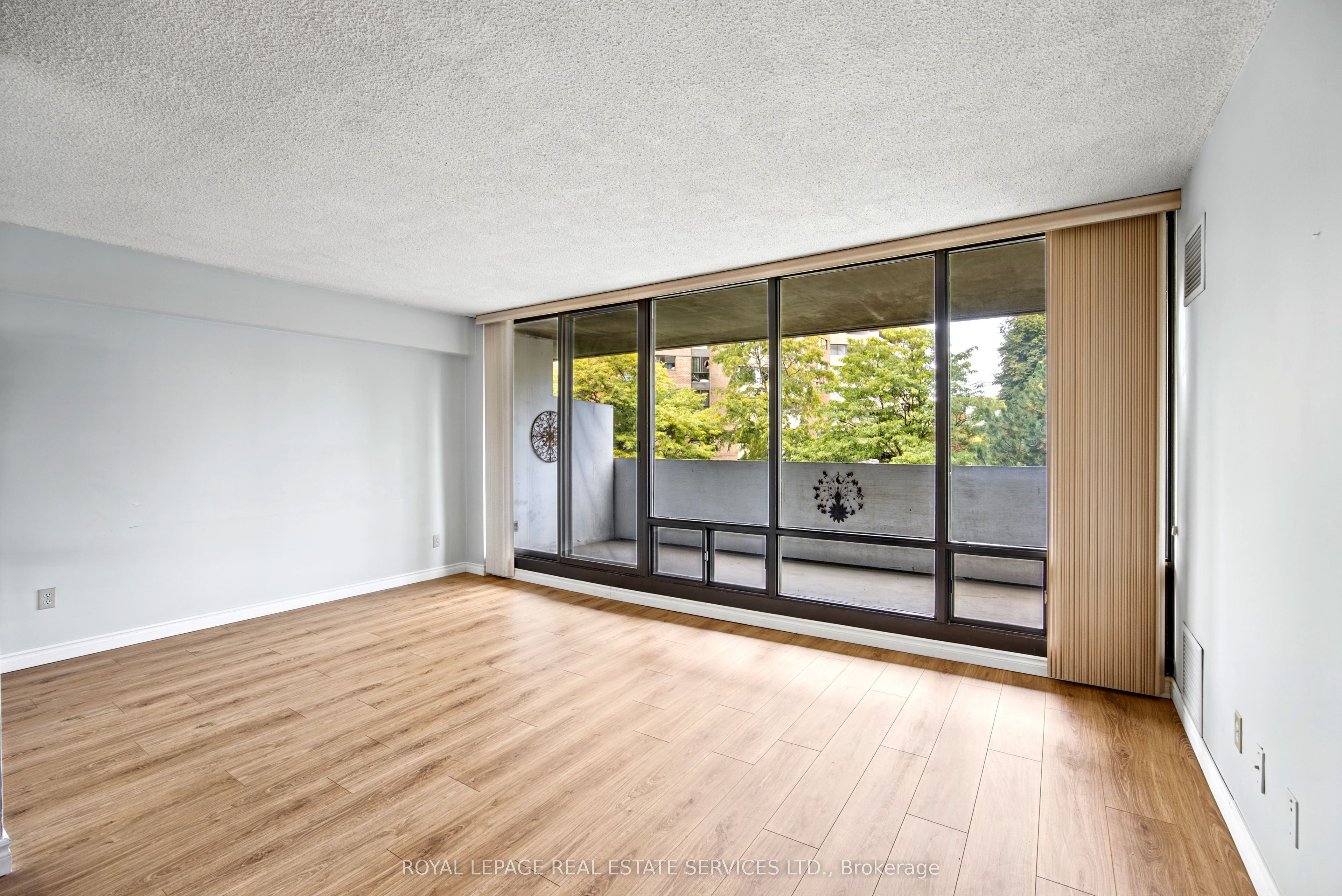 40 Baif Boulevard 313 Property Photo 12