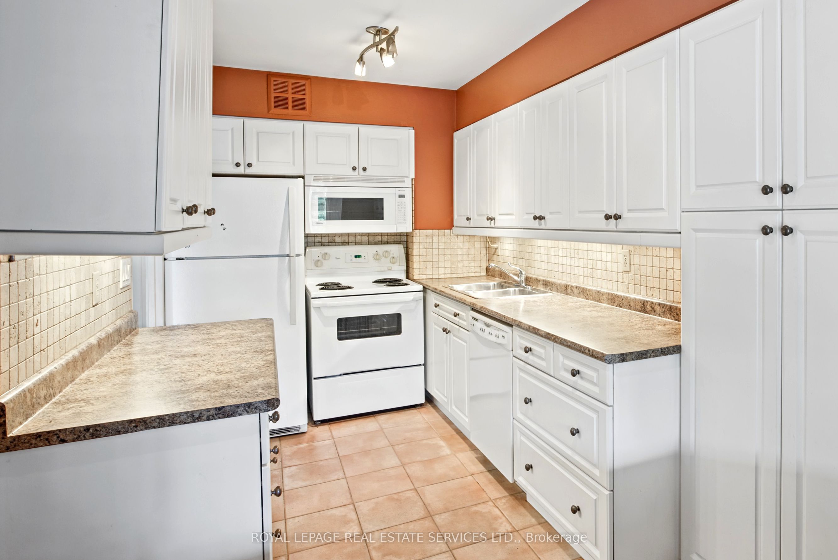 40 Baif Boulevard 313 Property Photo 20