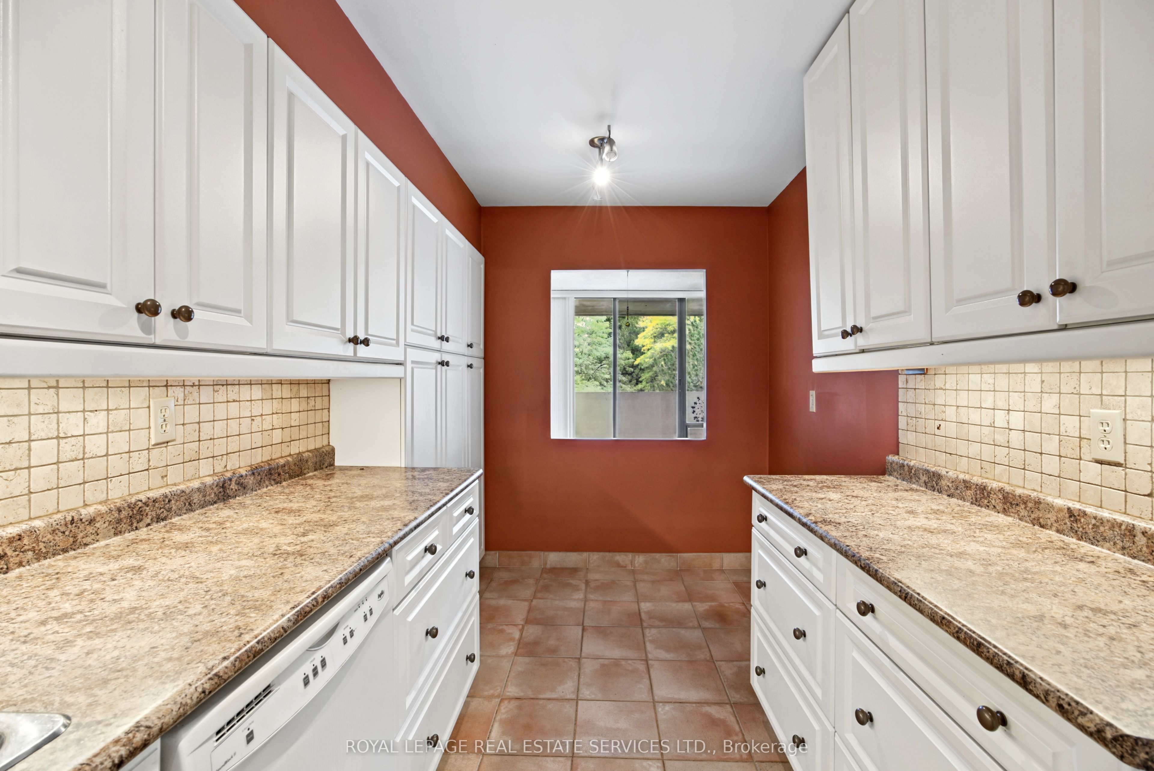 40 Baif Boulevard 313 Property Photo 21
